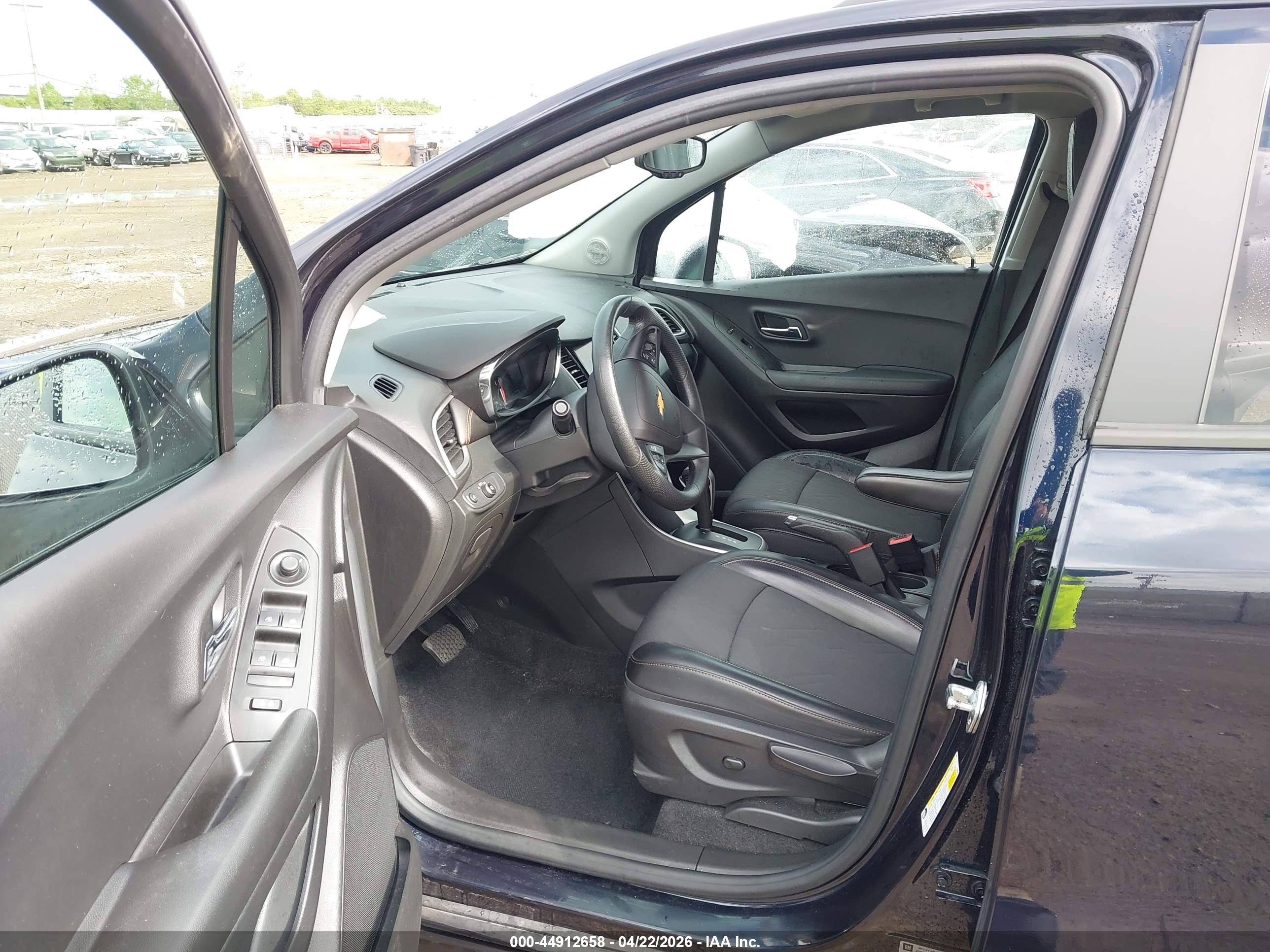CHEVROLET TRAX image 5