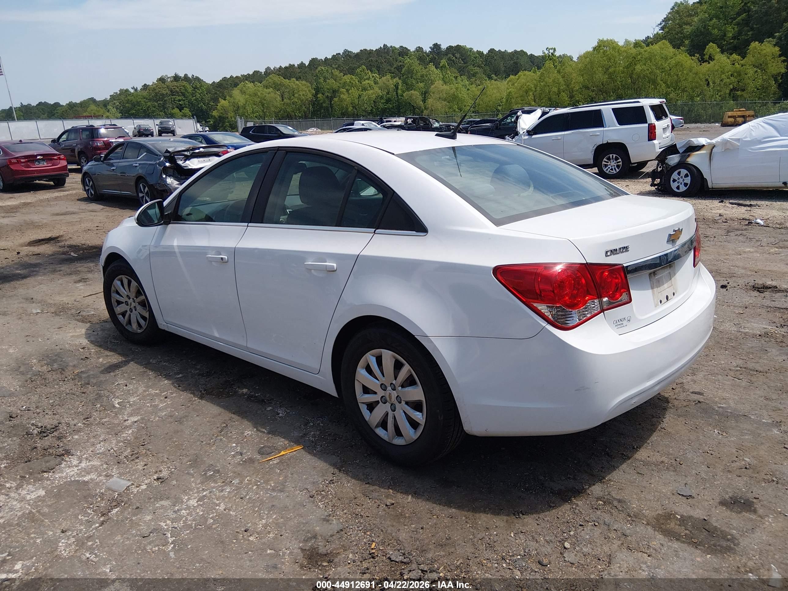 CHEVROLET CRUZE image 3