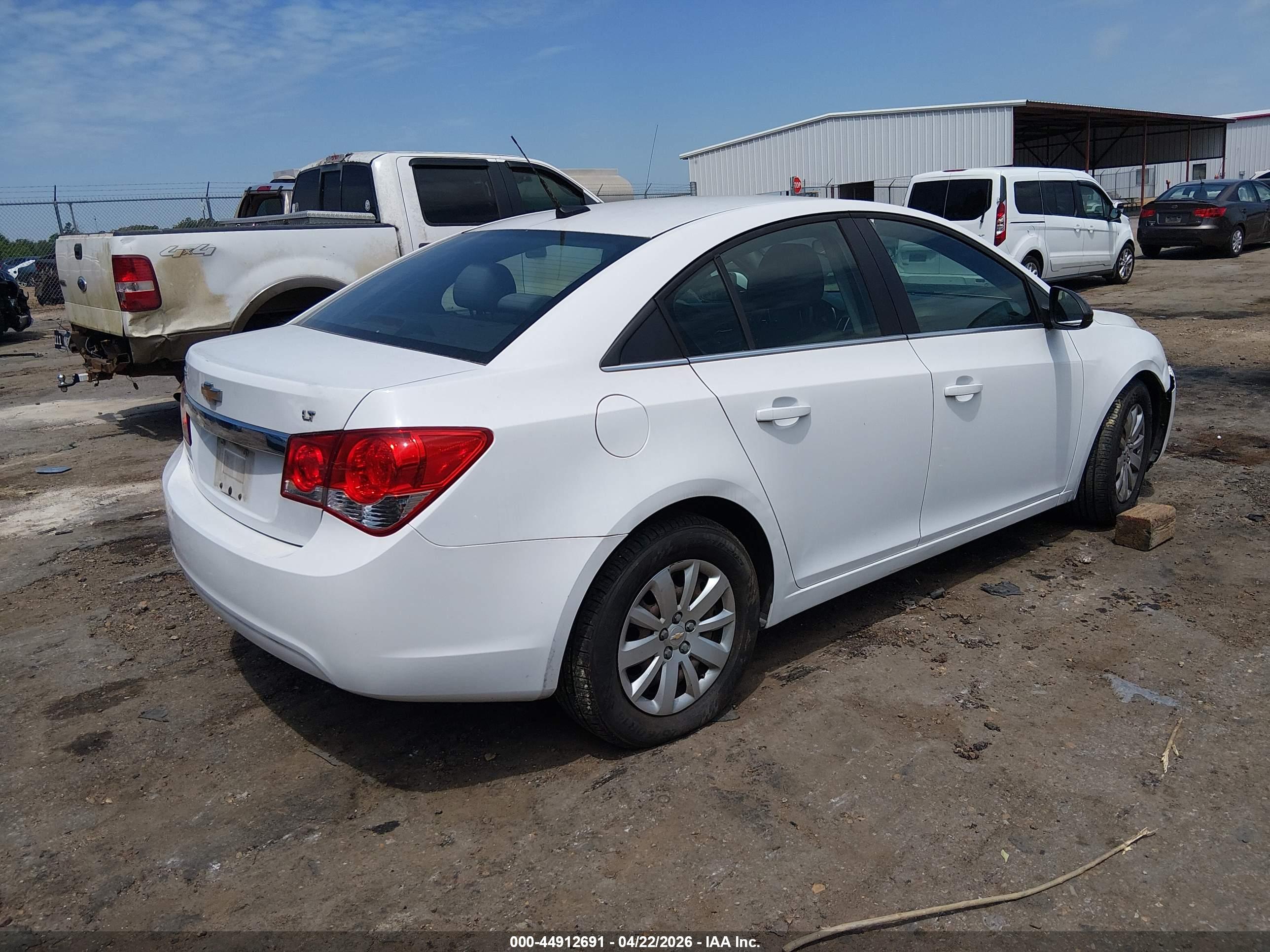 CHEVROLET CRUZE image 4