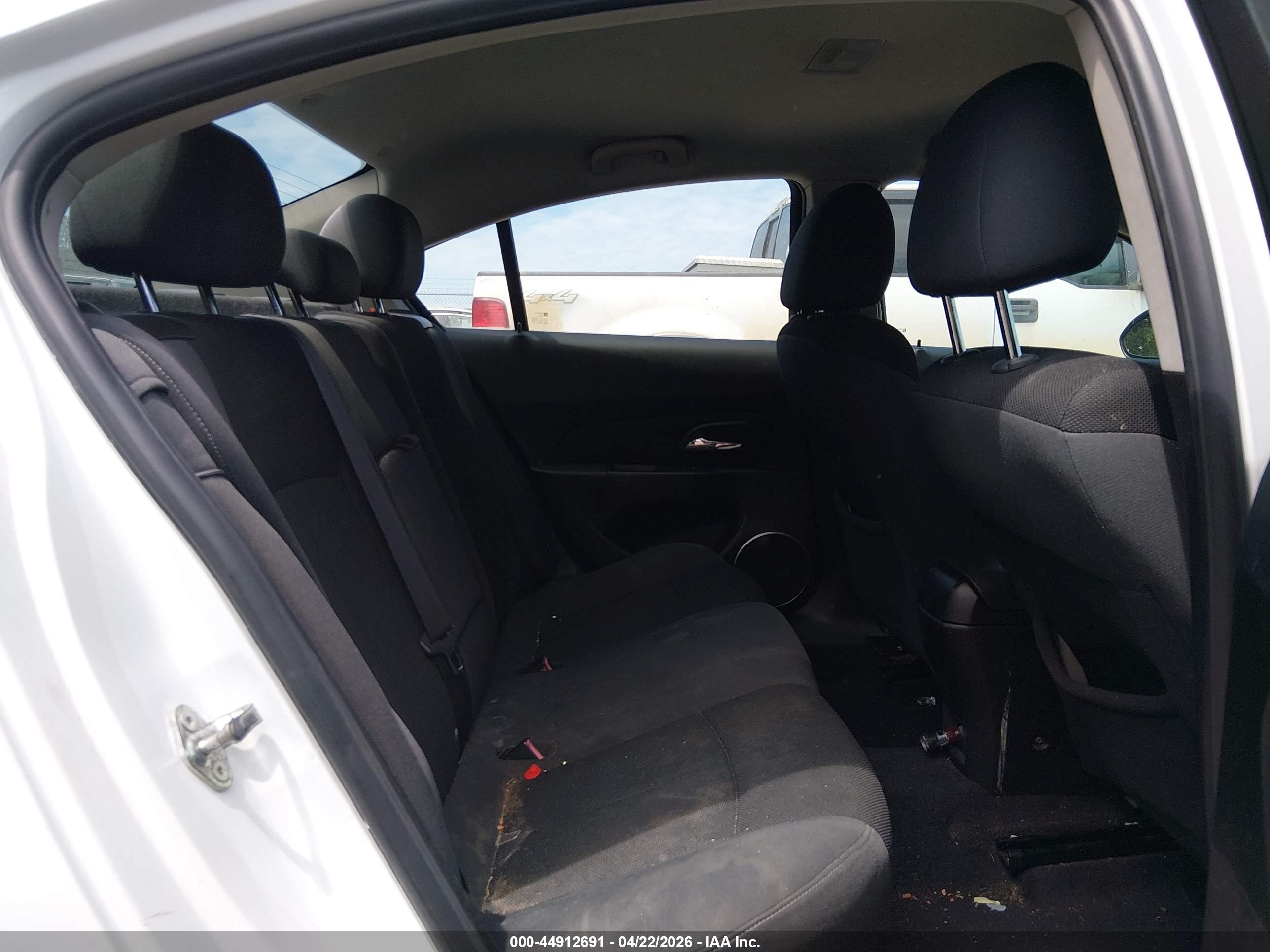 CHEVROLET CRUZE image 8