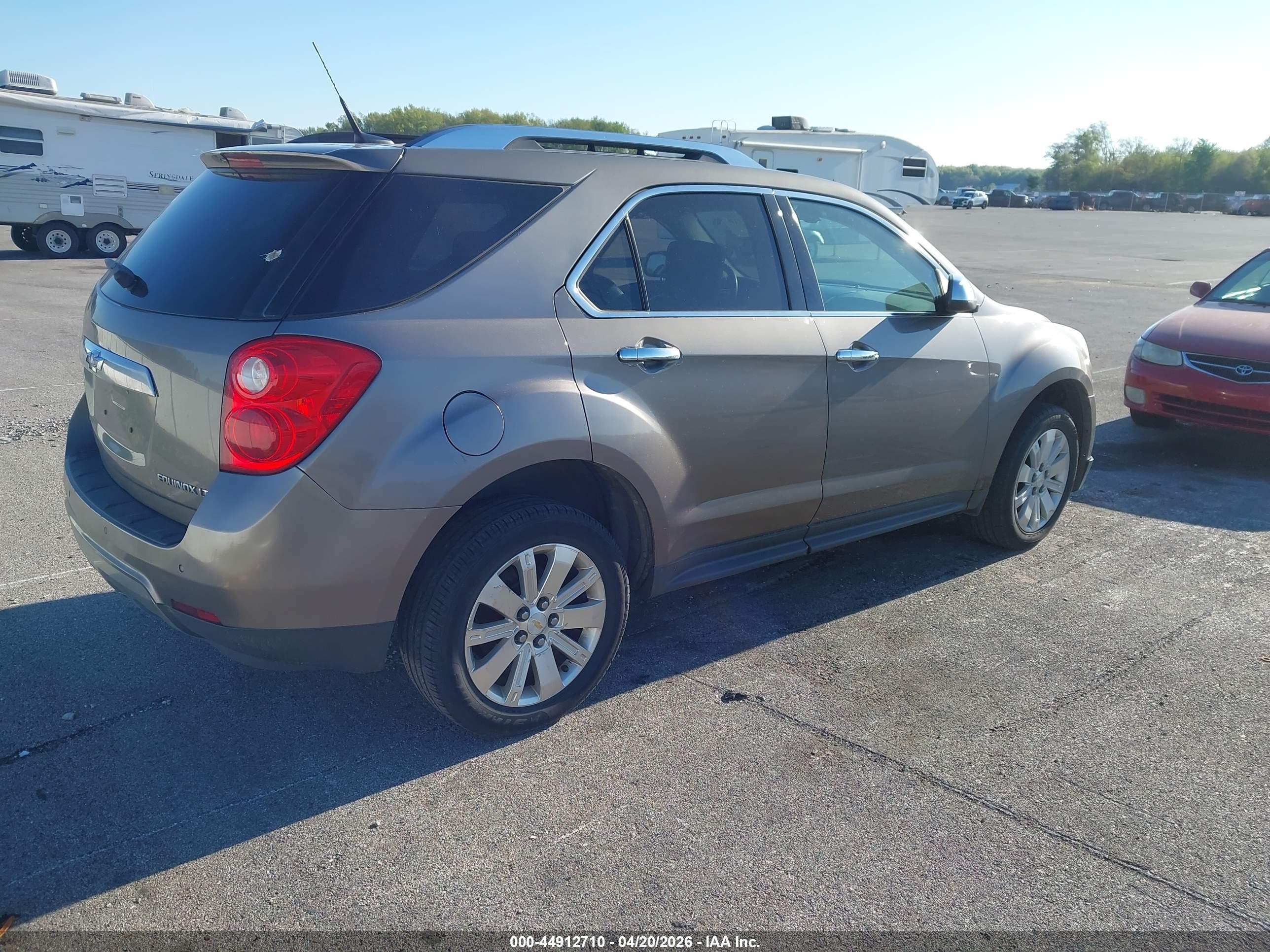 CHEVROLET EQUINOX image 4