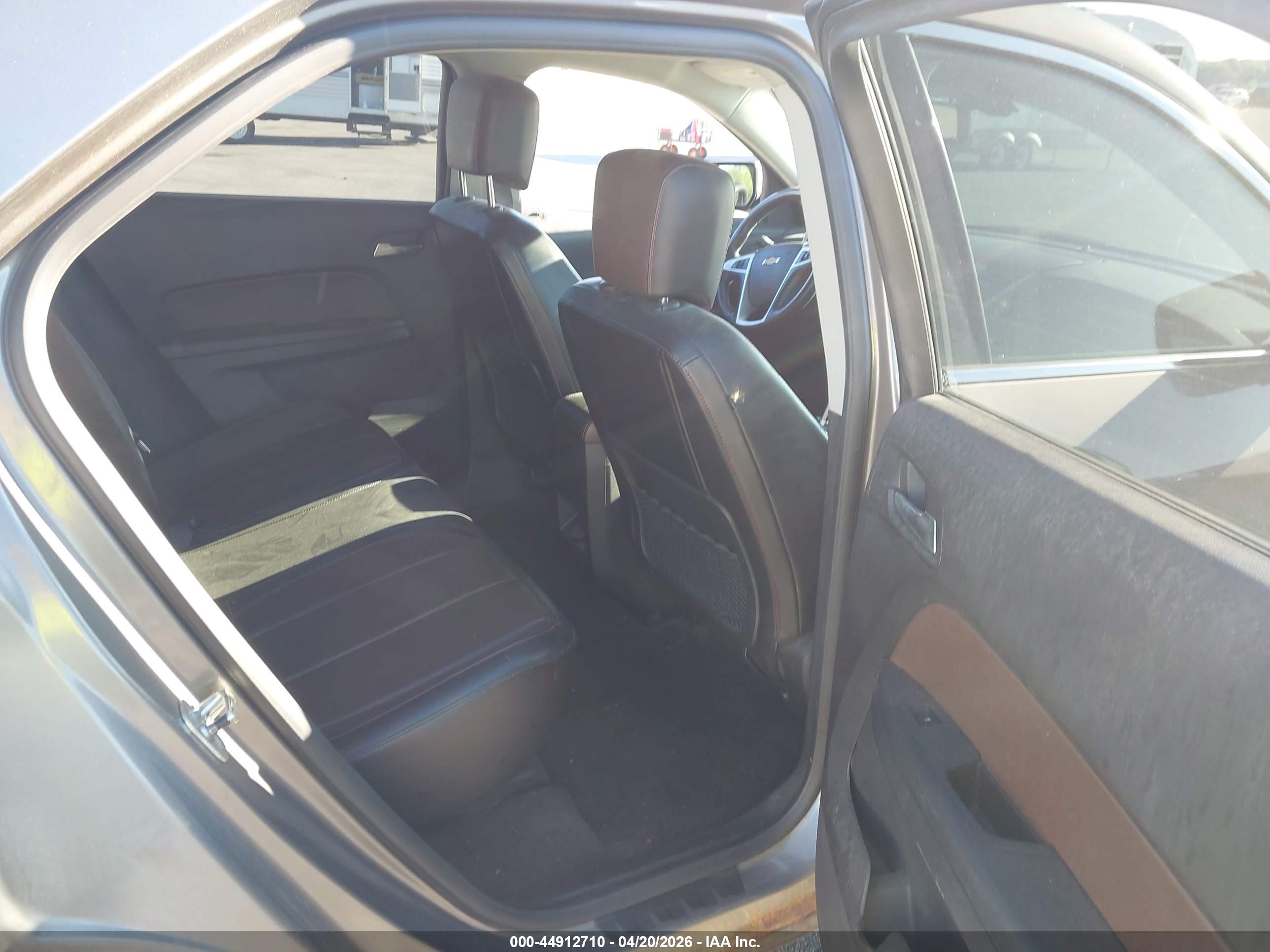 CHEVROLET EQUINOX image 8