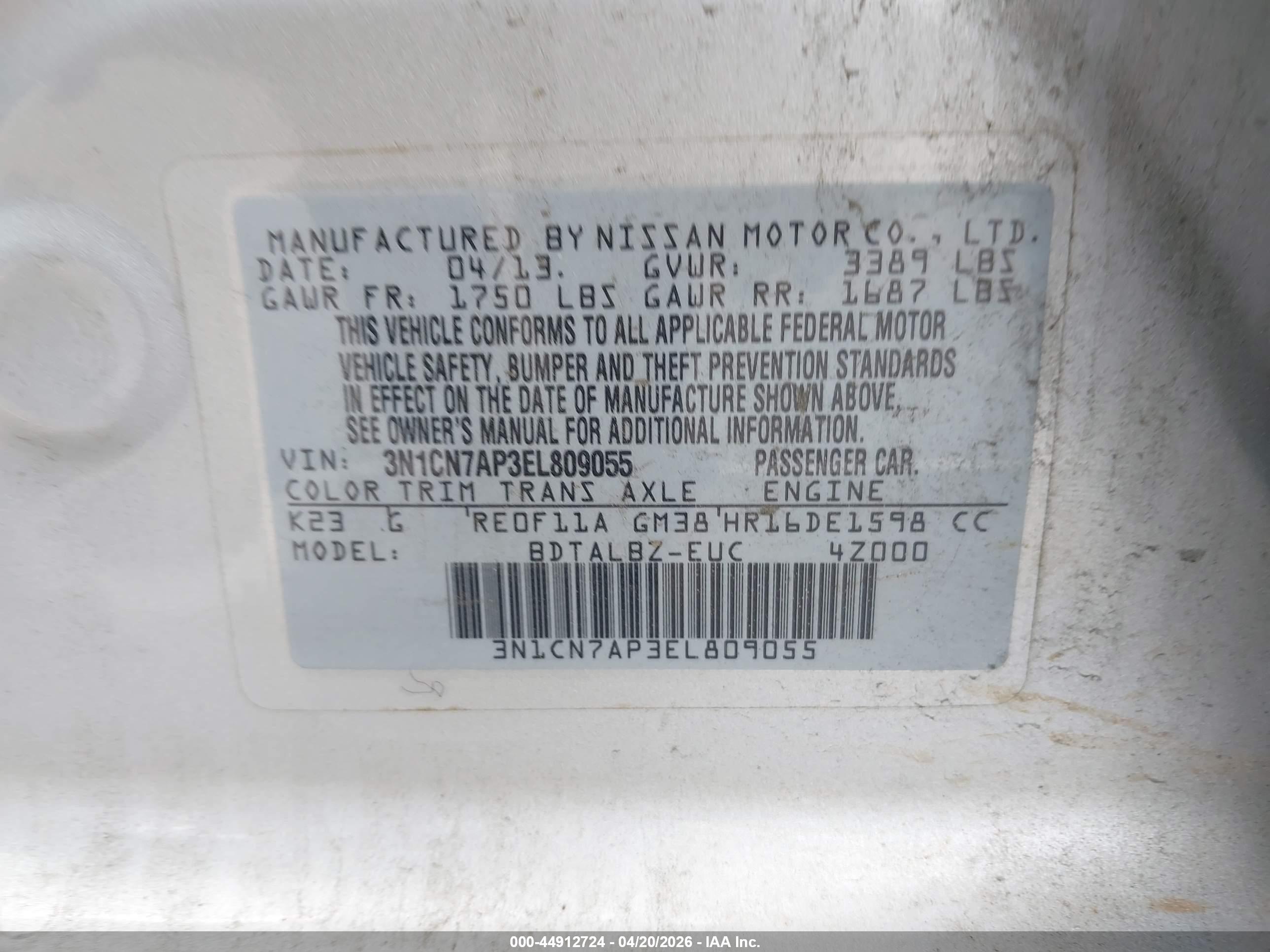 NISSAN VERSA image 9