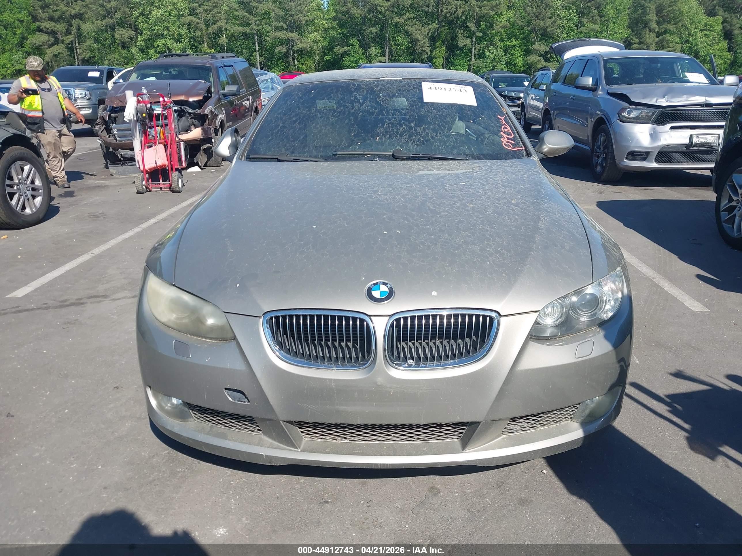 BMW 335I image 6
