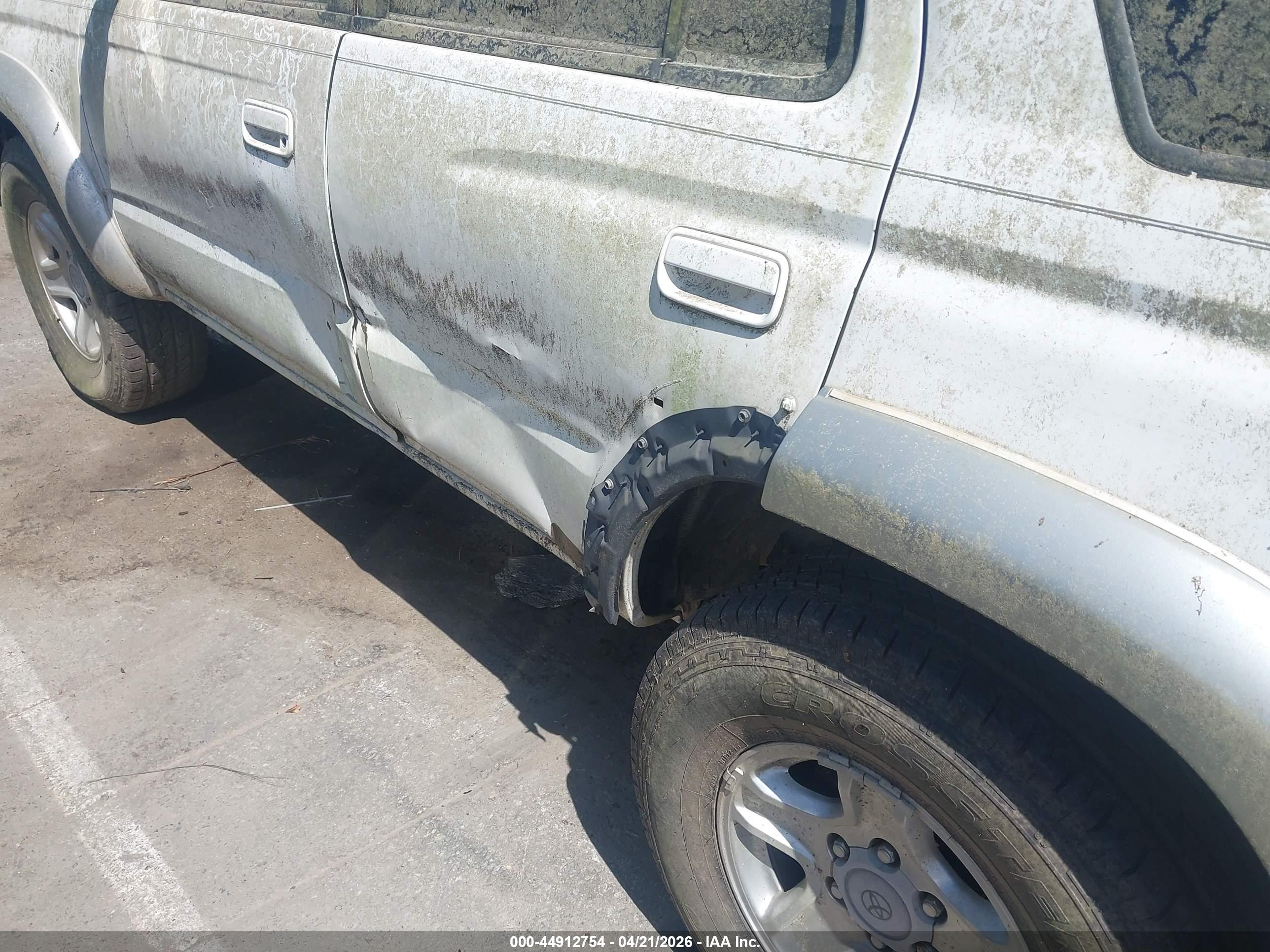TOYOTA 4RUNNER image 6