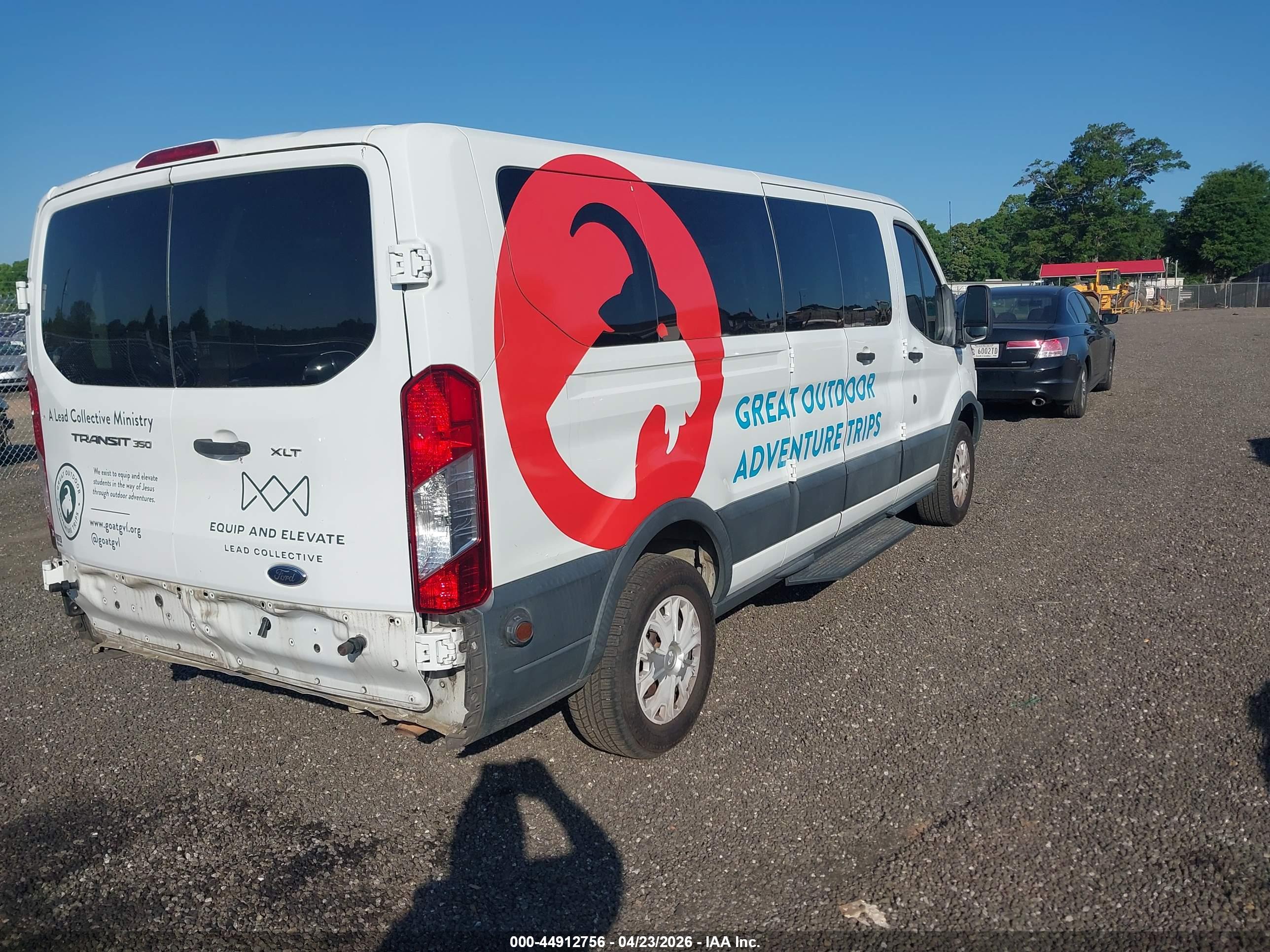 FORD TRANSIT-350 image 4