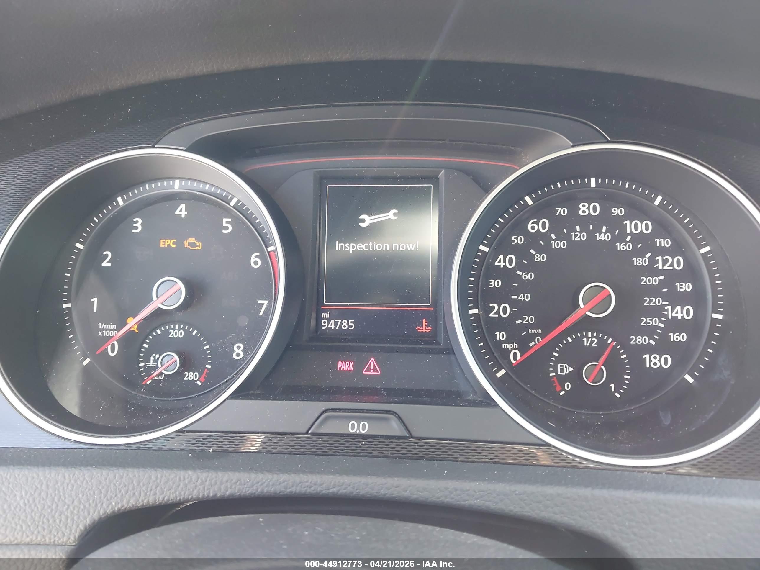 VOLKSWAGEN GOLF image 7
