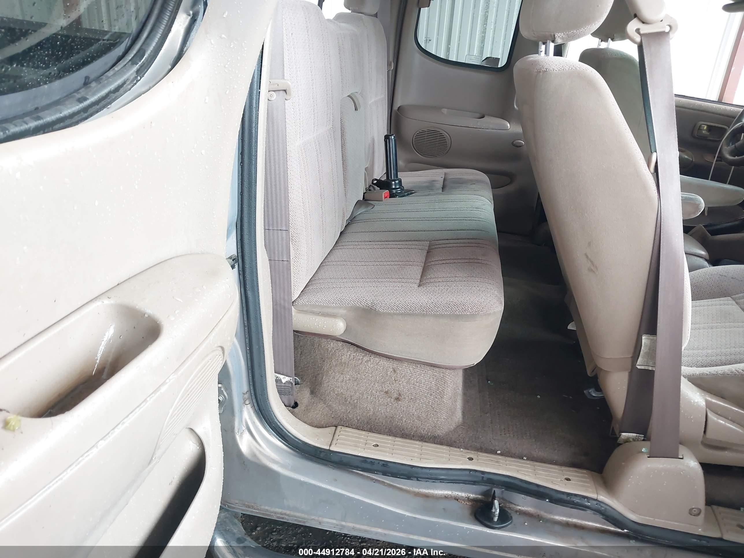 TOYOTA TUNDRA image 8