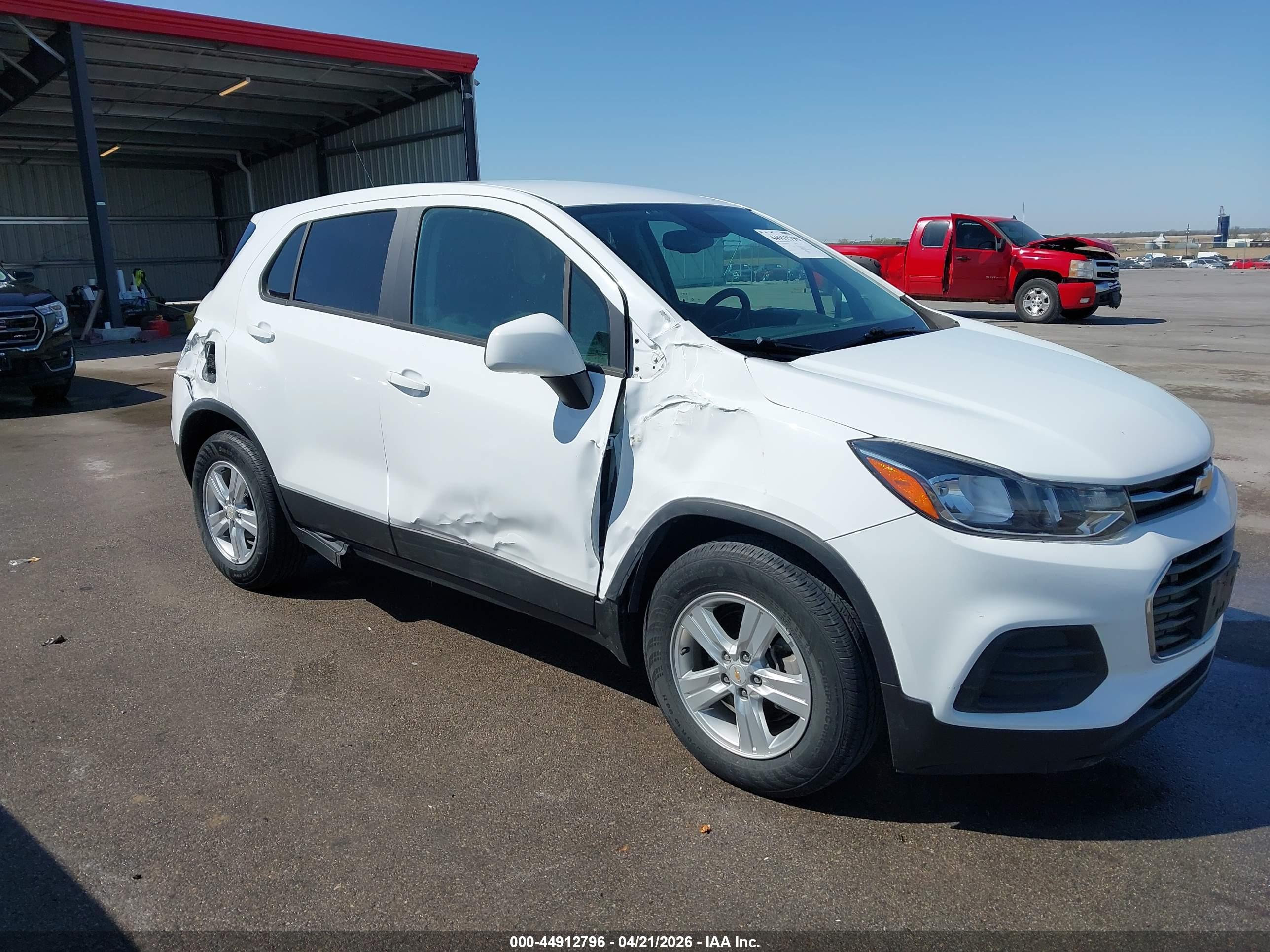 CHEVROLET TRAX image 6