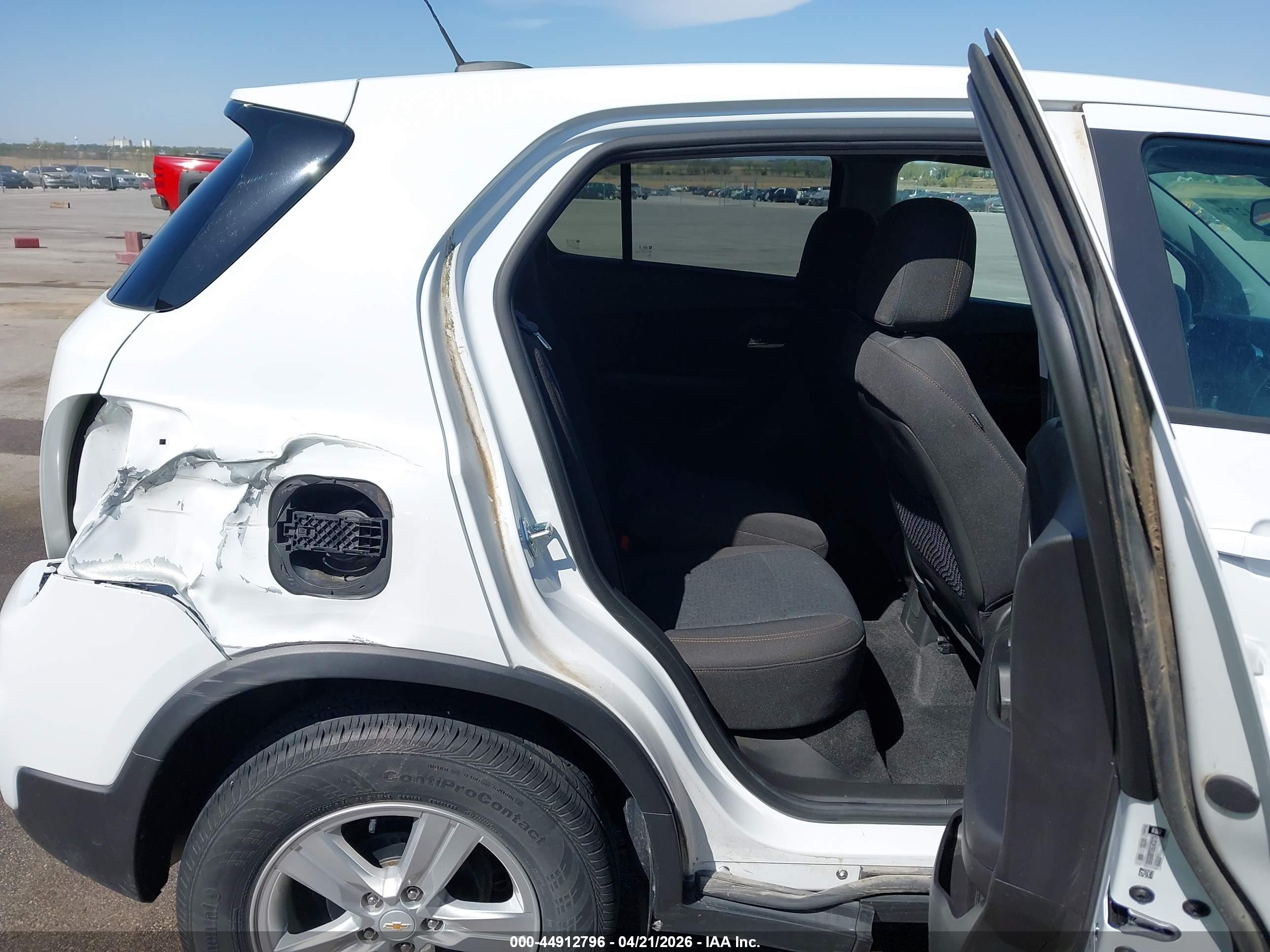 CHEVROLET TRAX image 8