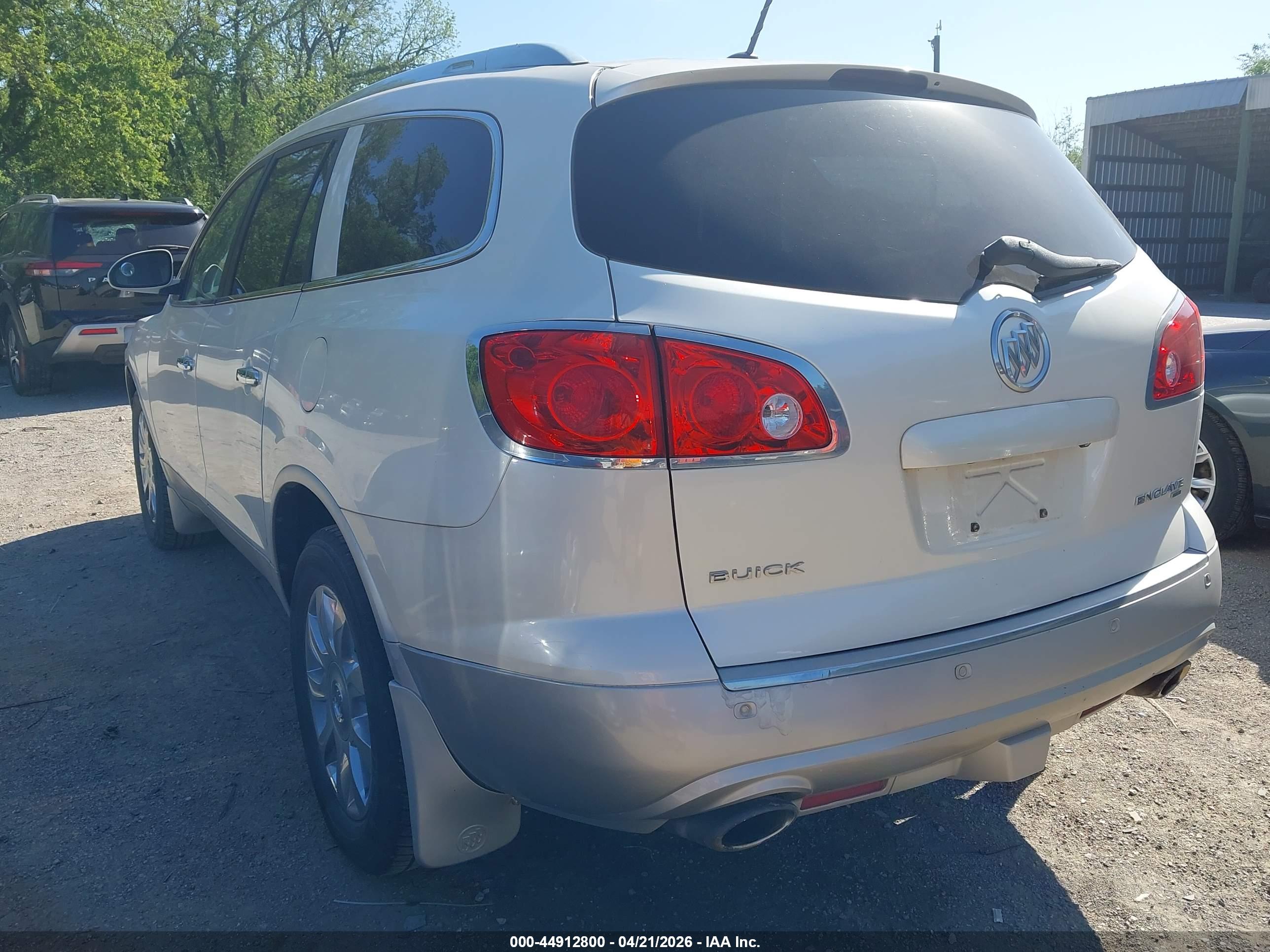 BUICK ENCLAVE image 3