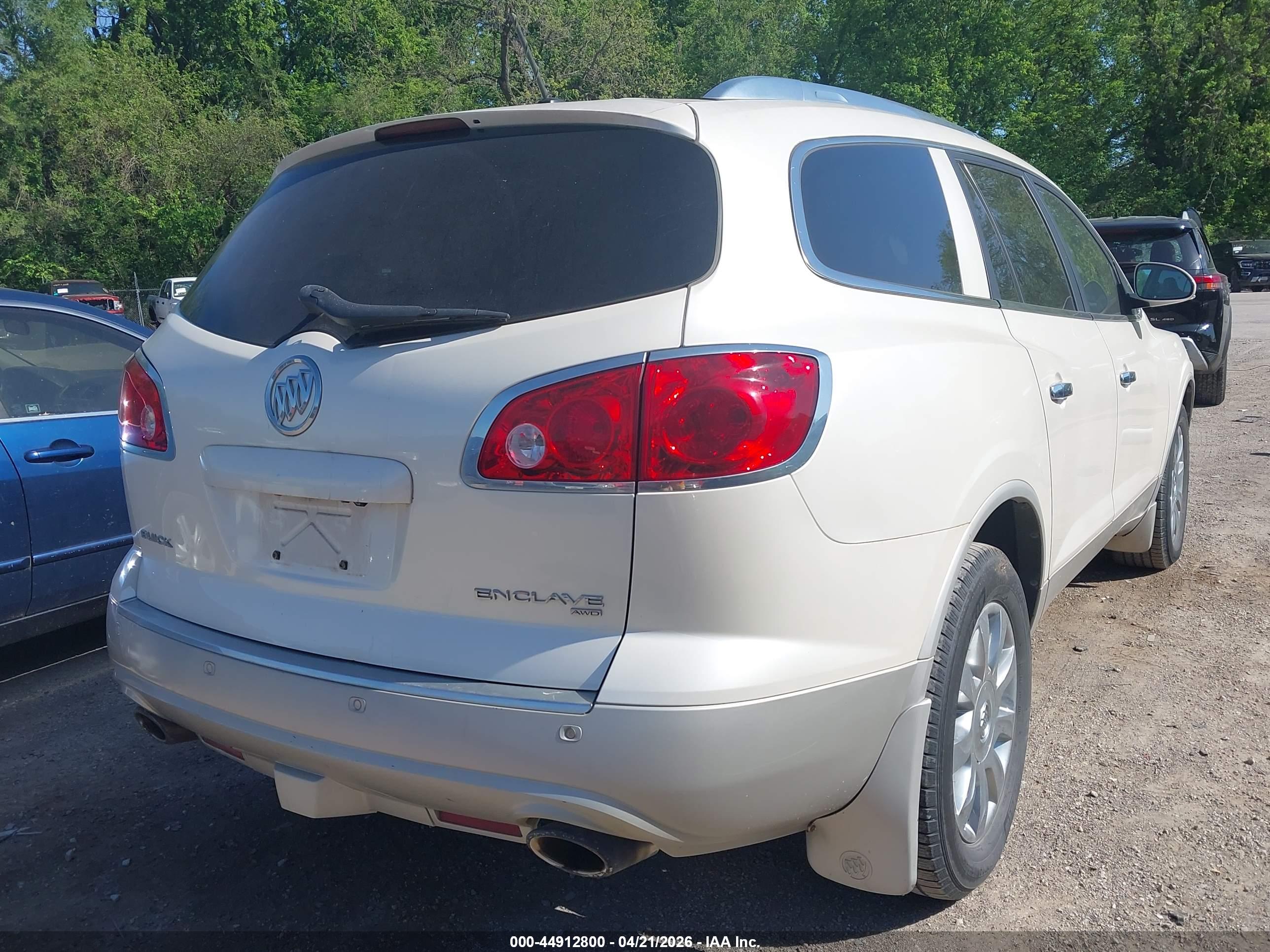 BUICK ENCLAVE image 4