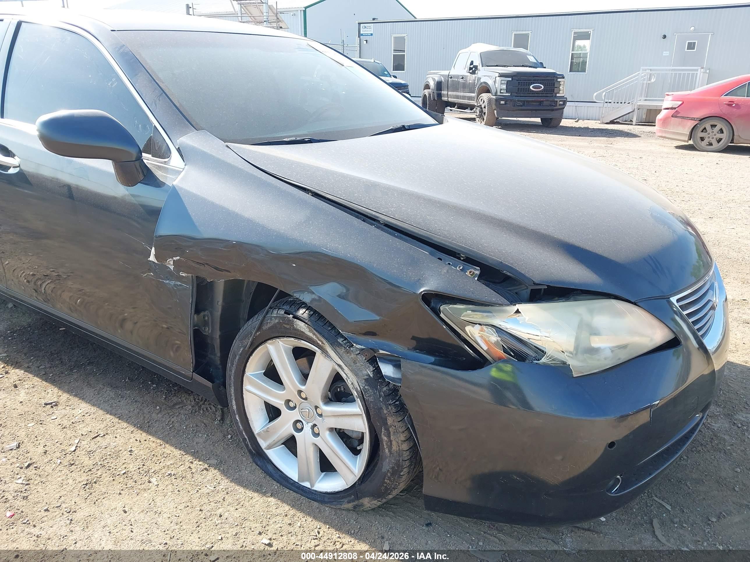 LEXUS ES image 6