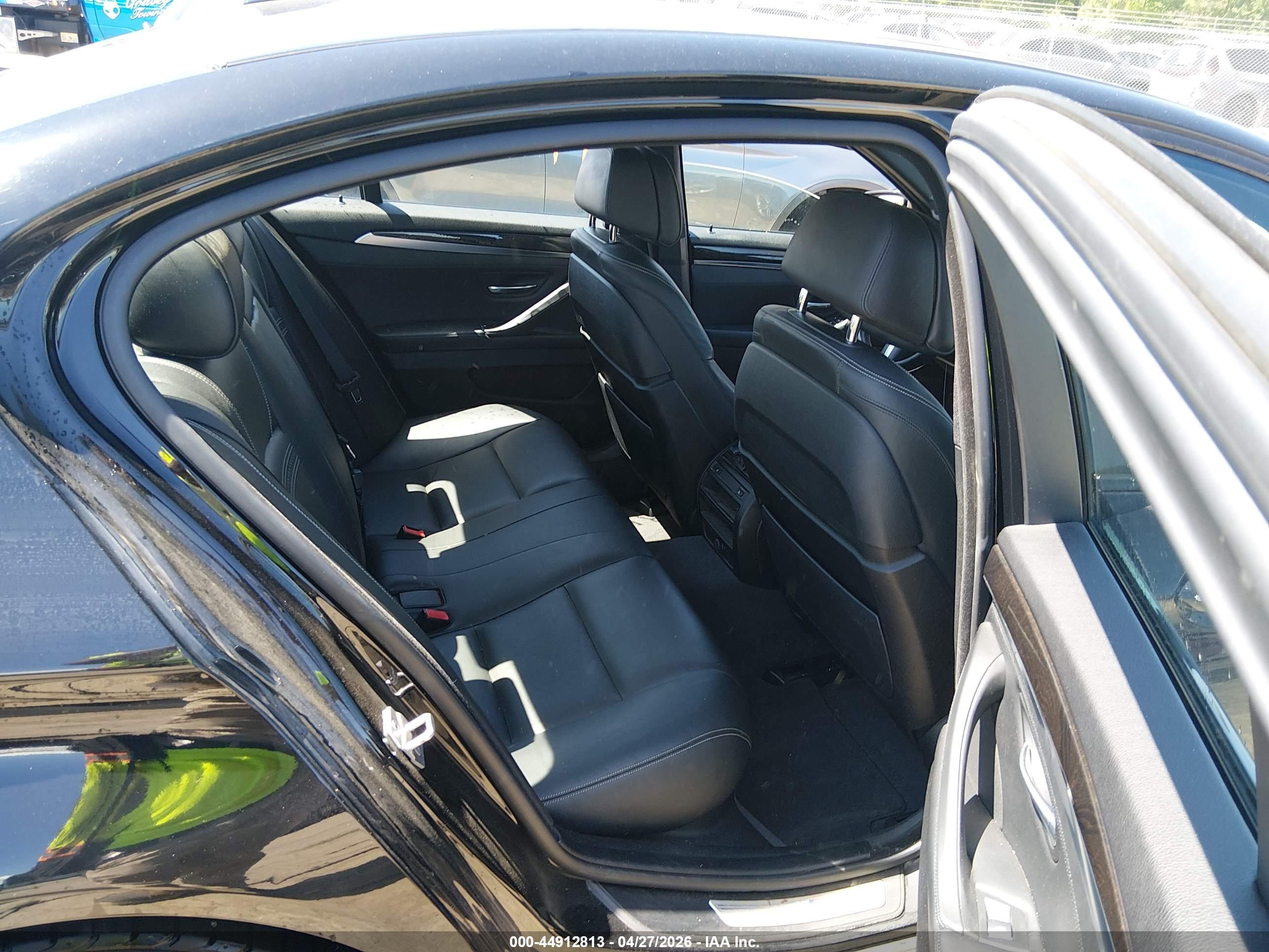 BMW 535I image 8