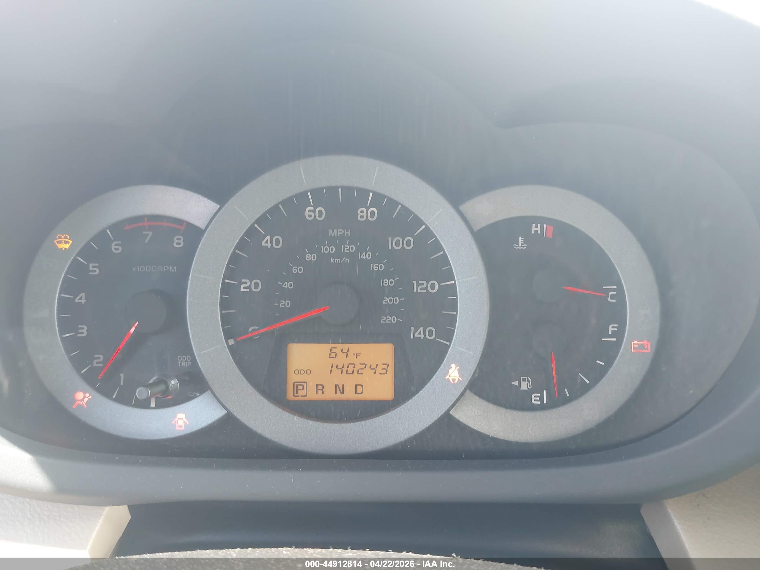 TOYOTA RAV4 image 7