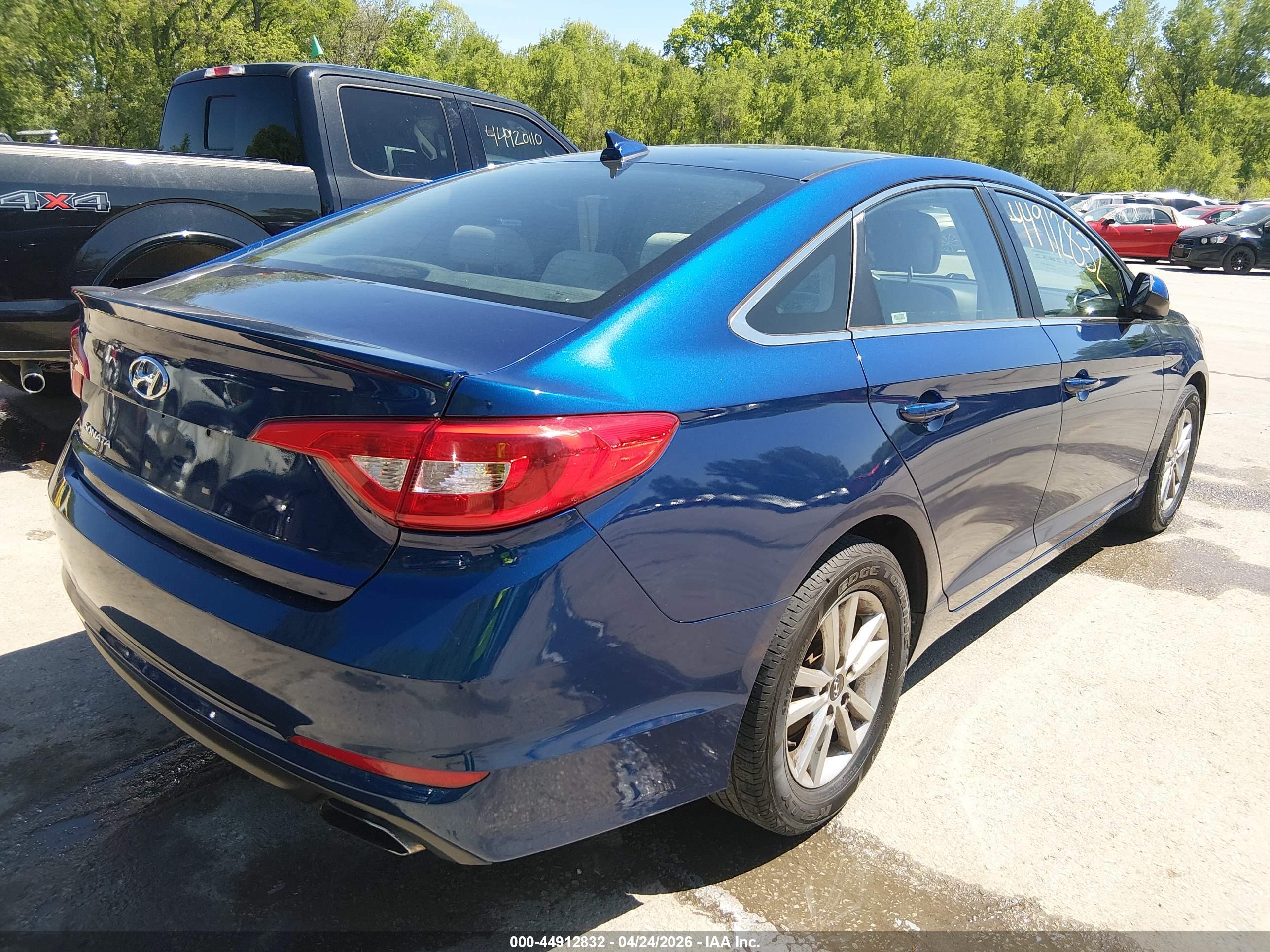 HYUNDAI SONATA image 4