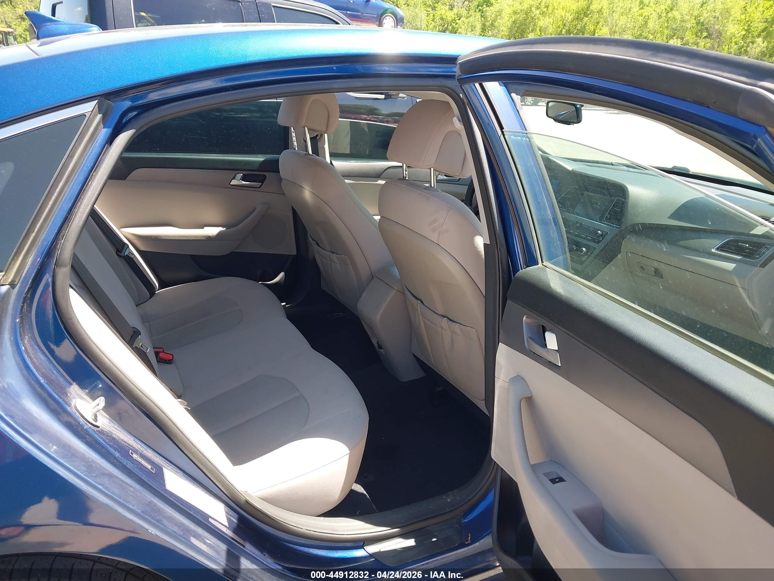 HYUNDAI SONATA image 8