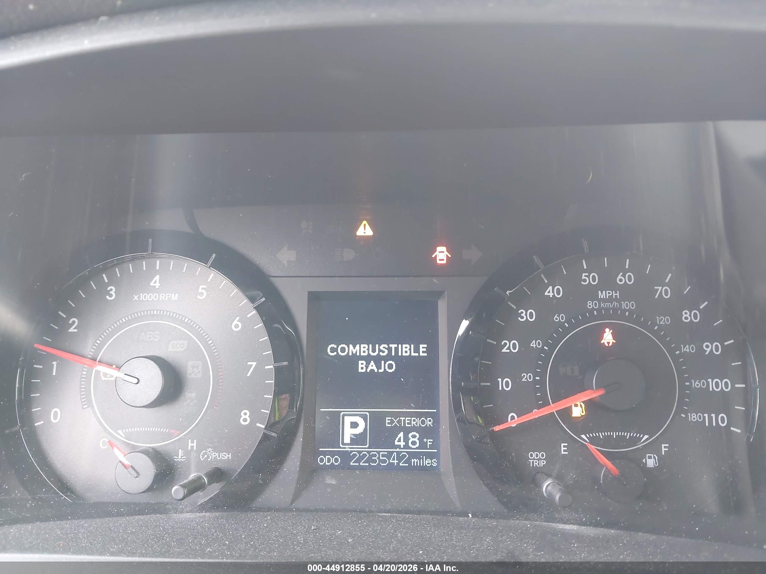 TOYOTA SIENNA image 7