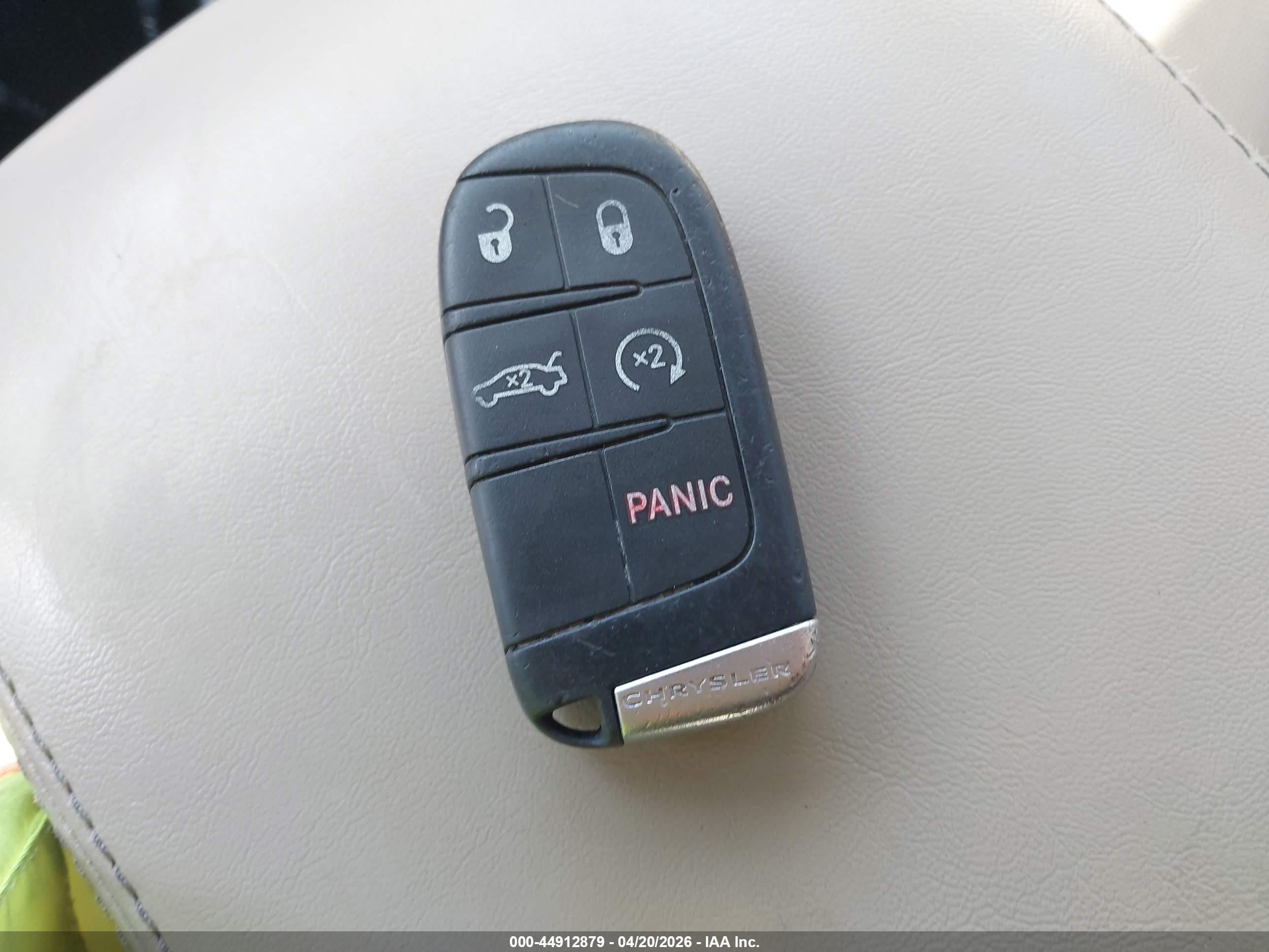 CHRYSLER 300C image 11