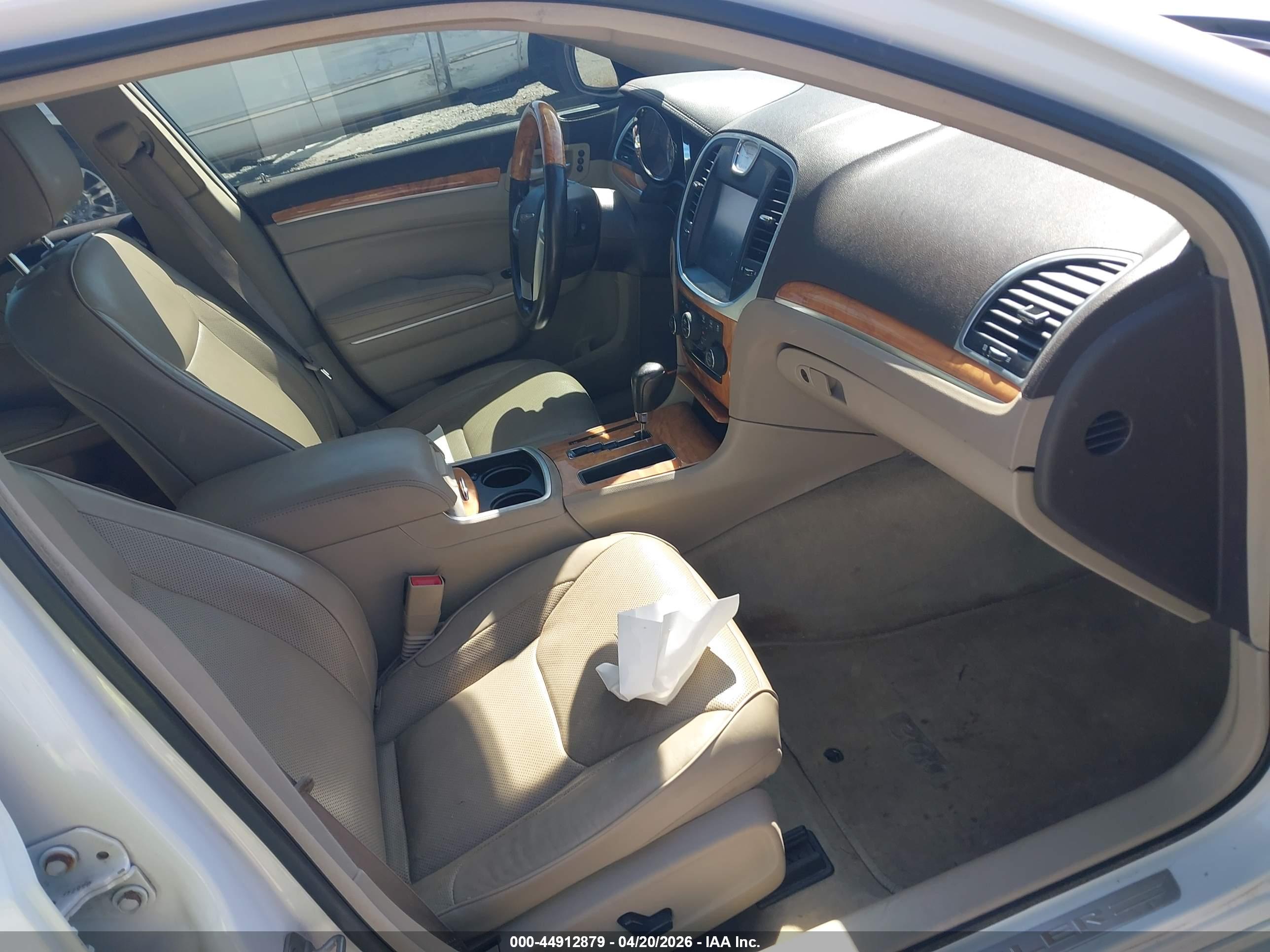 CHRYSLER 300C image 5