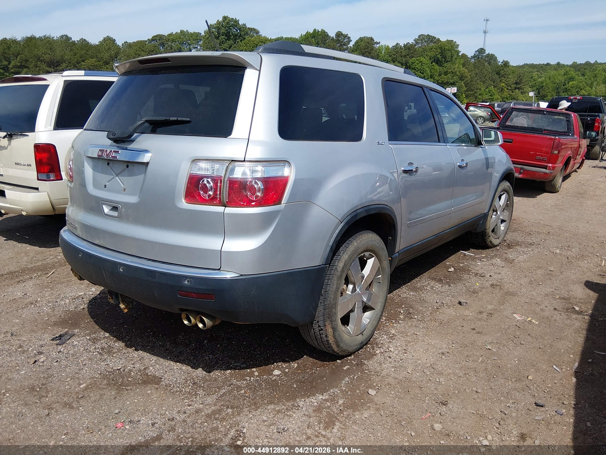 GMC ACADIA image 4