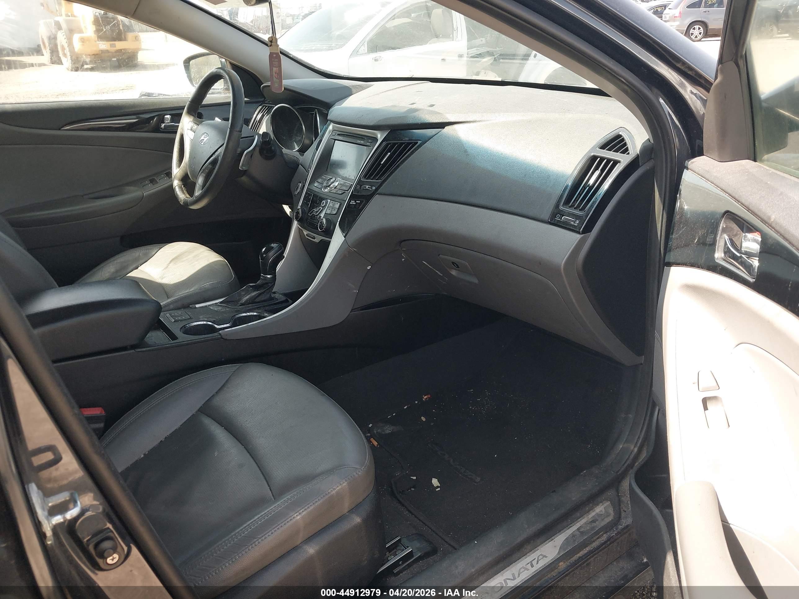HYUNDAI SONATA image 5