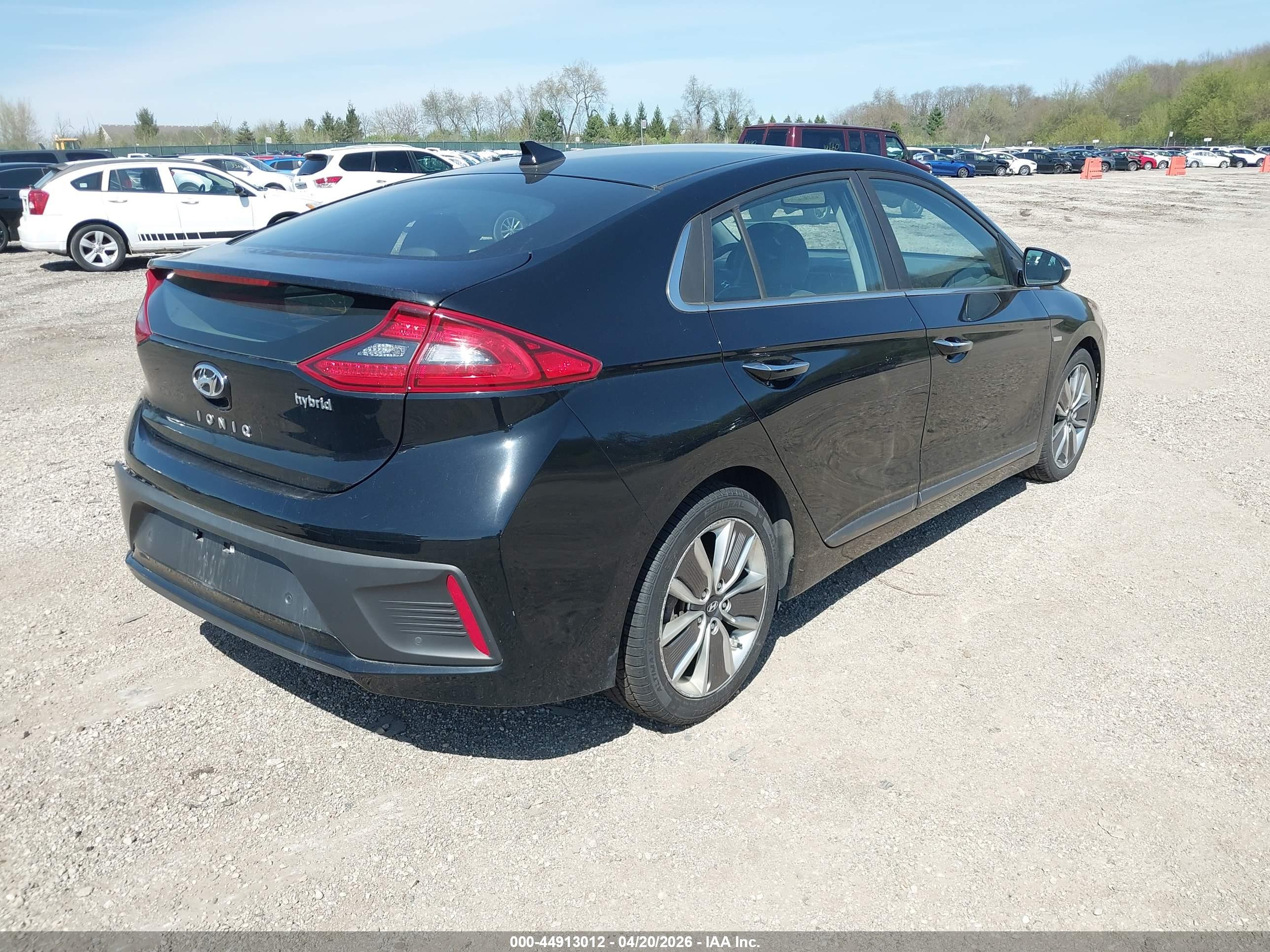 HYUNDAI IONIQ image 4