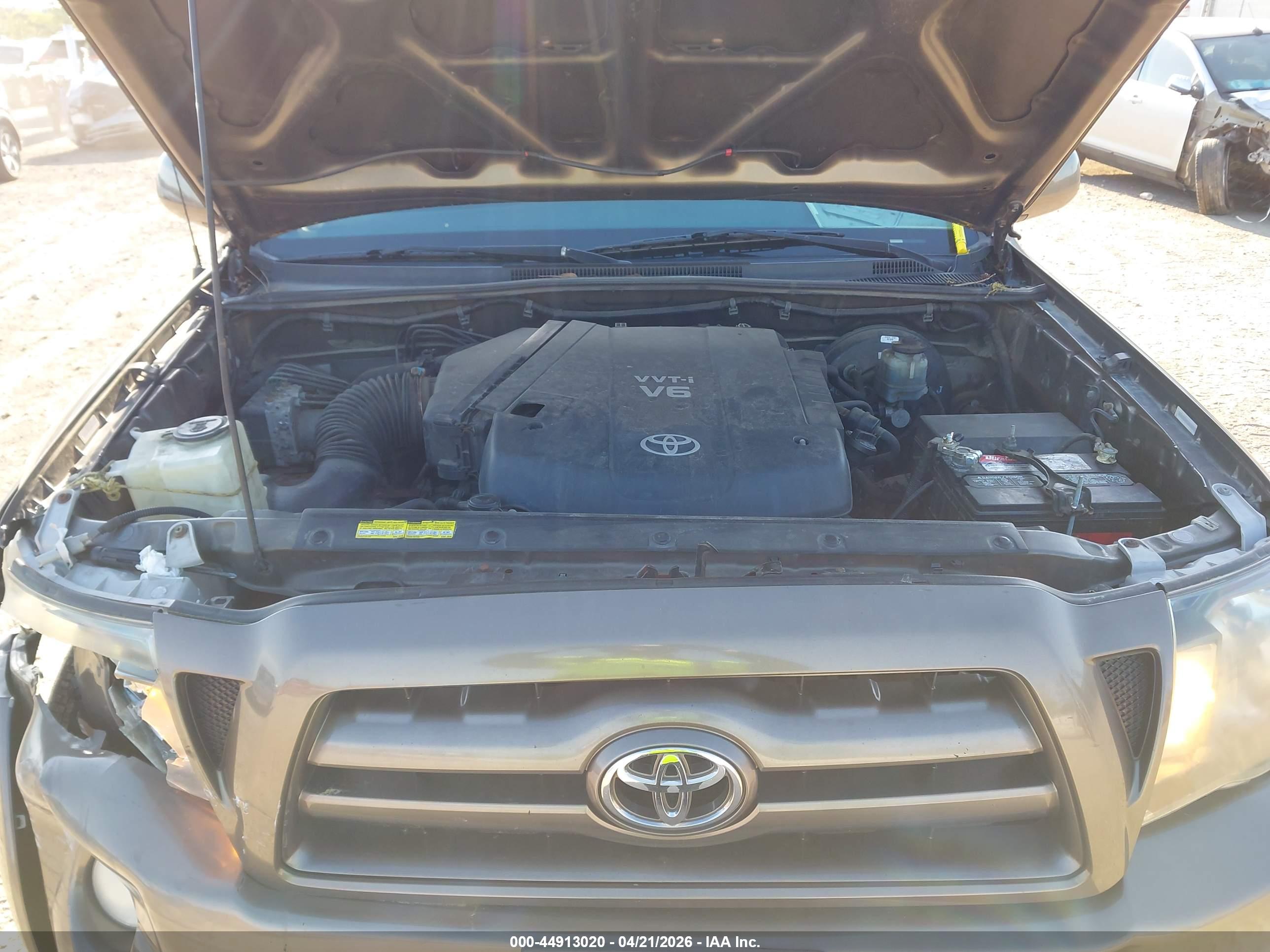 TOYOTA TACOMA image 10