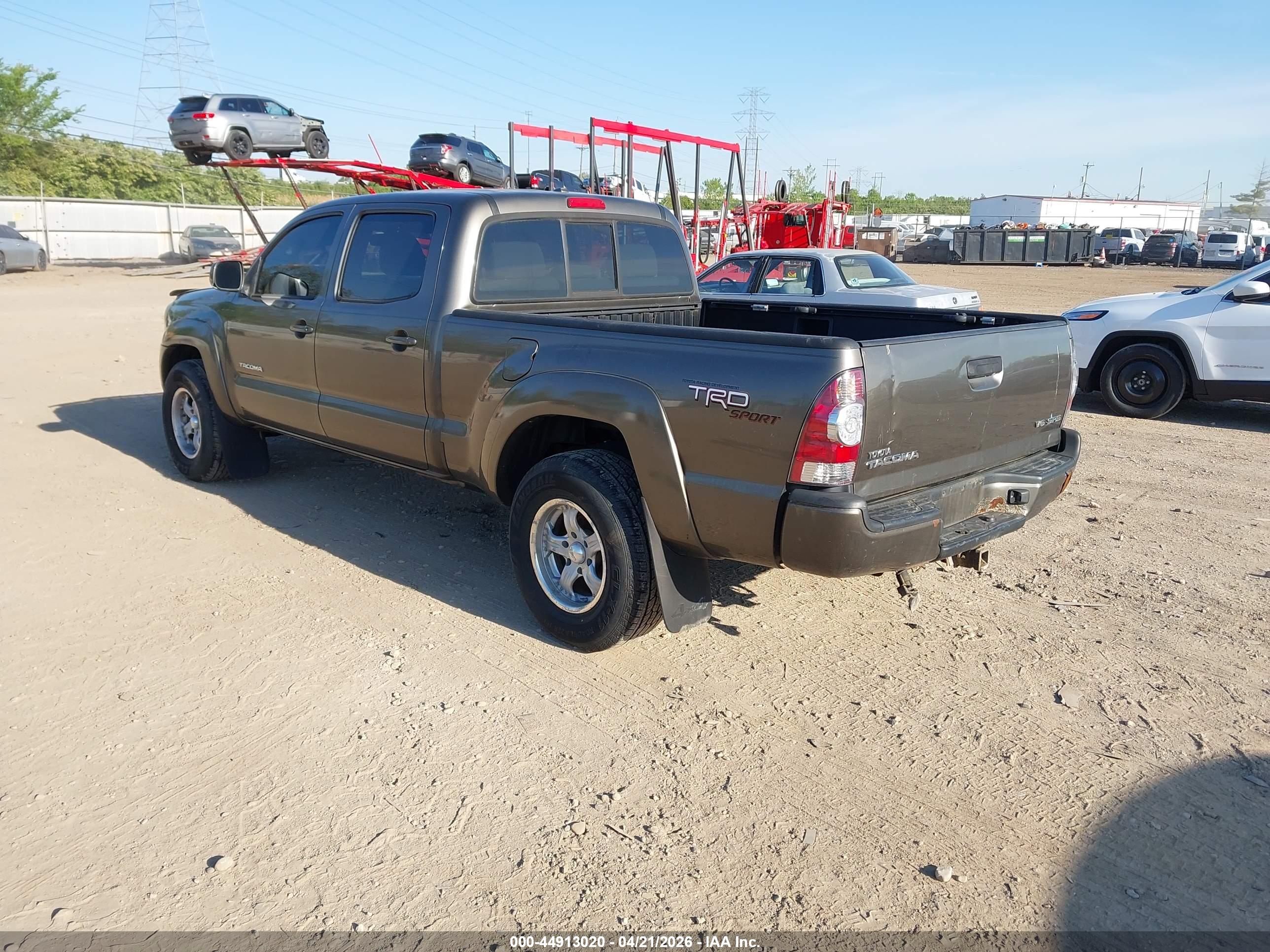 TOYOTA TACOMA image 3