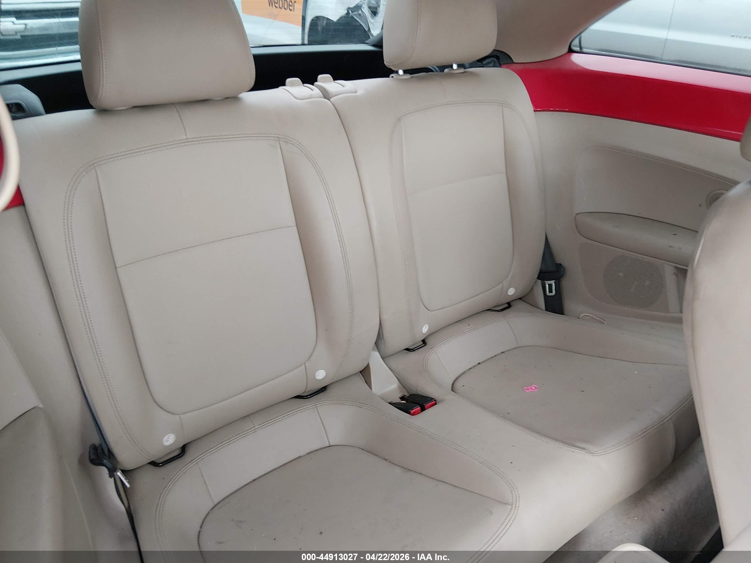 VOLKSWAGEN BEETLE image 8