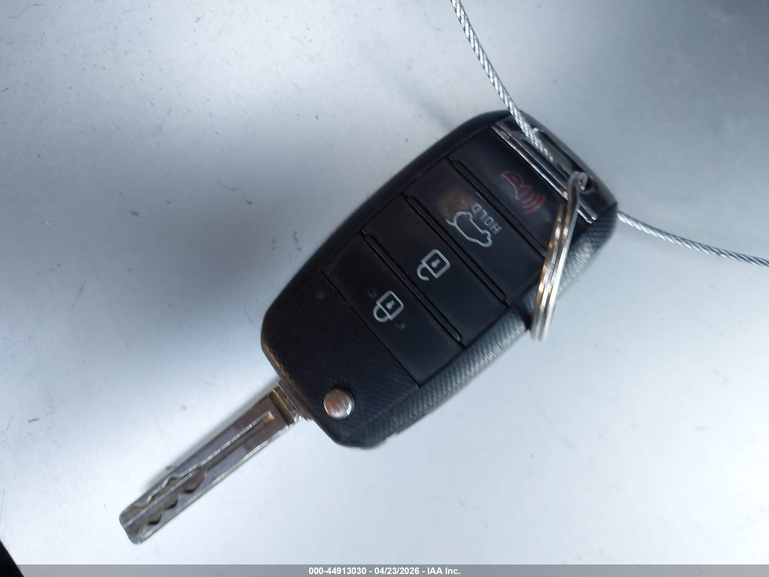 KIA SPORTAGE image 11