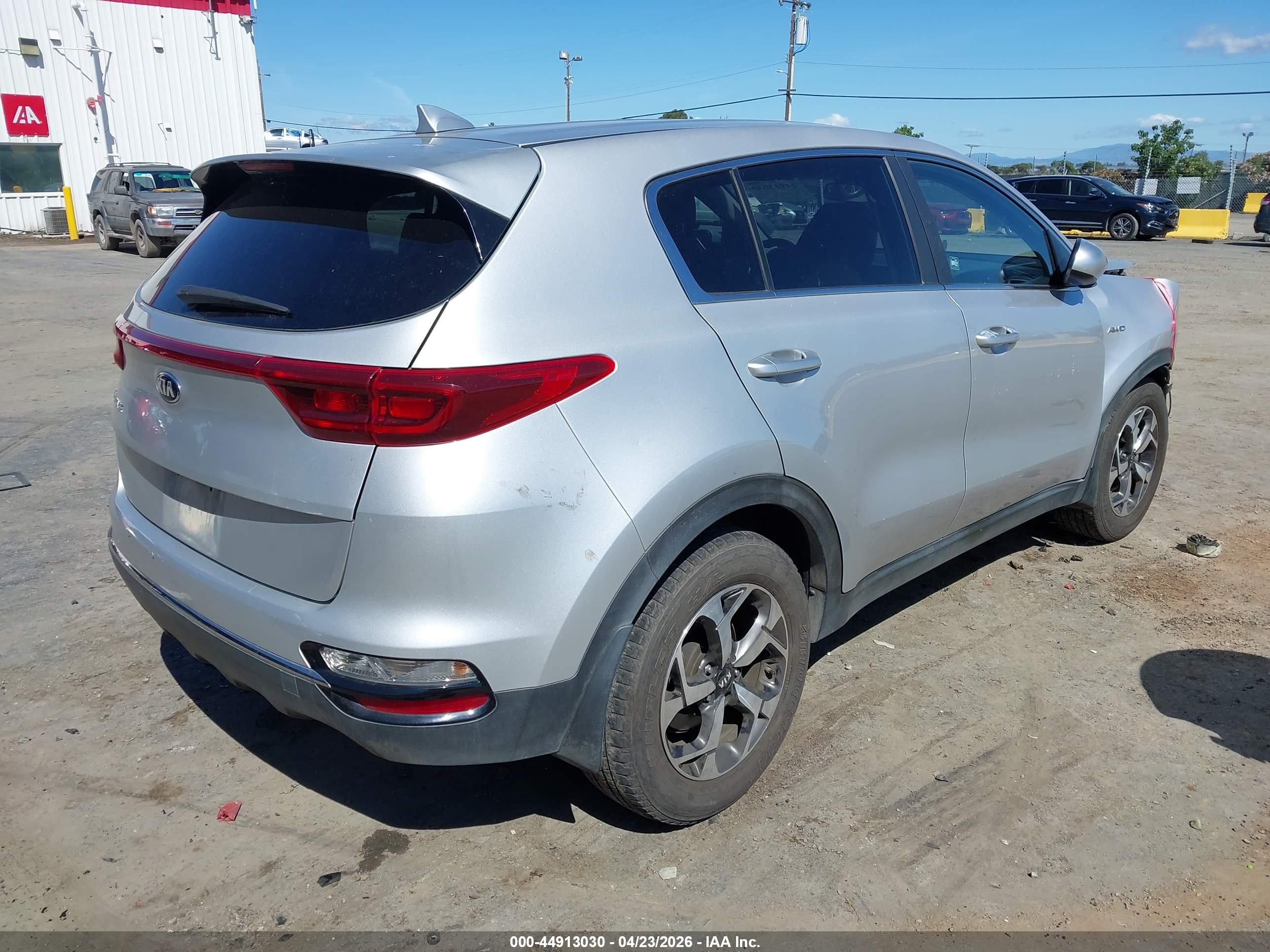 KIA SPORTAGE image 4