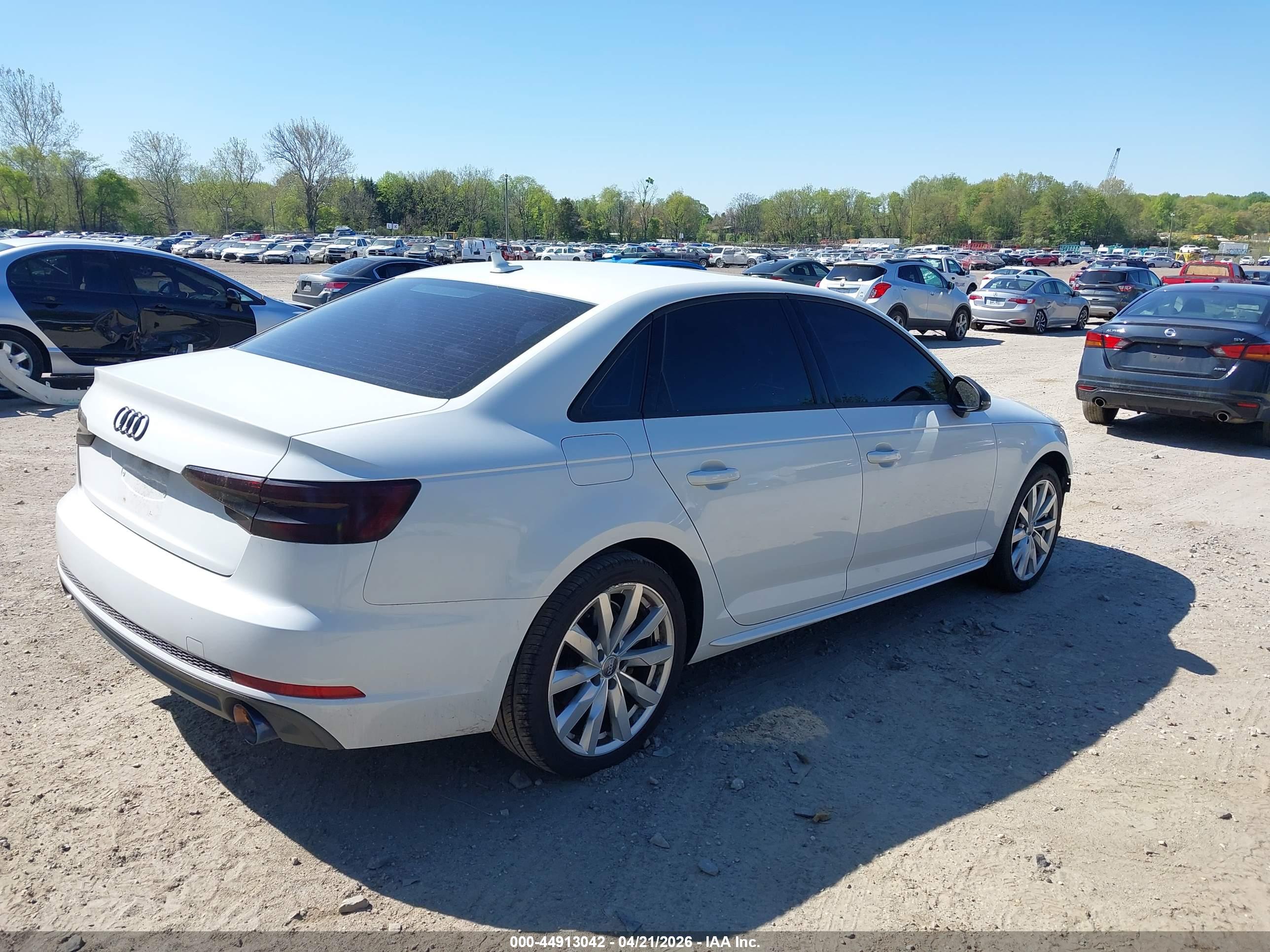 AUDI A4 image 4