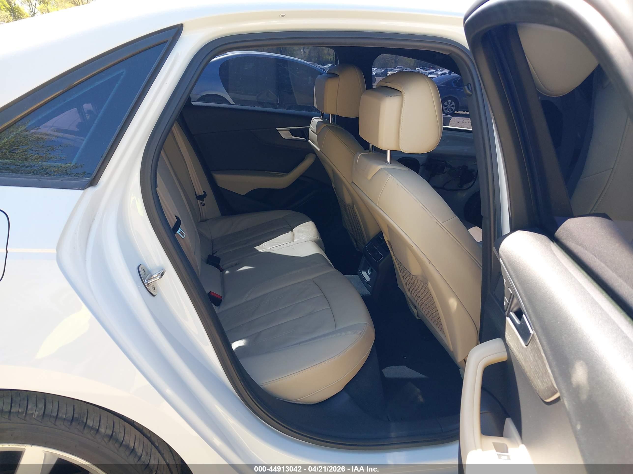 AUDI A4 image 8