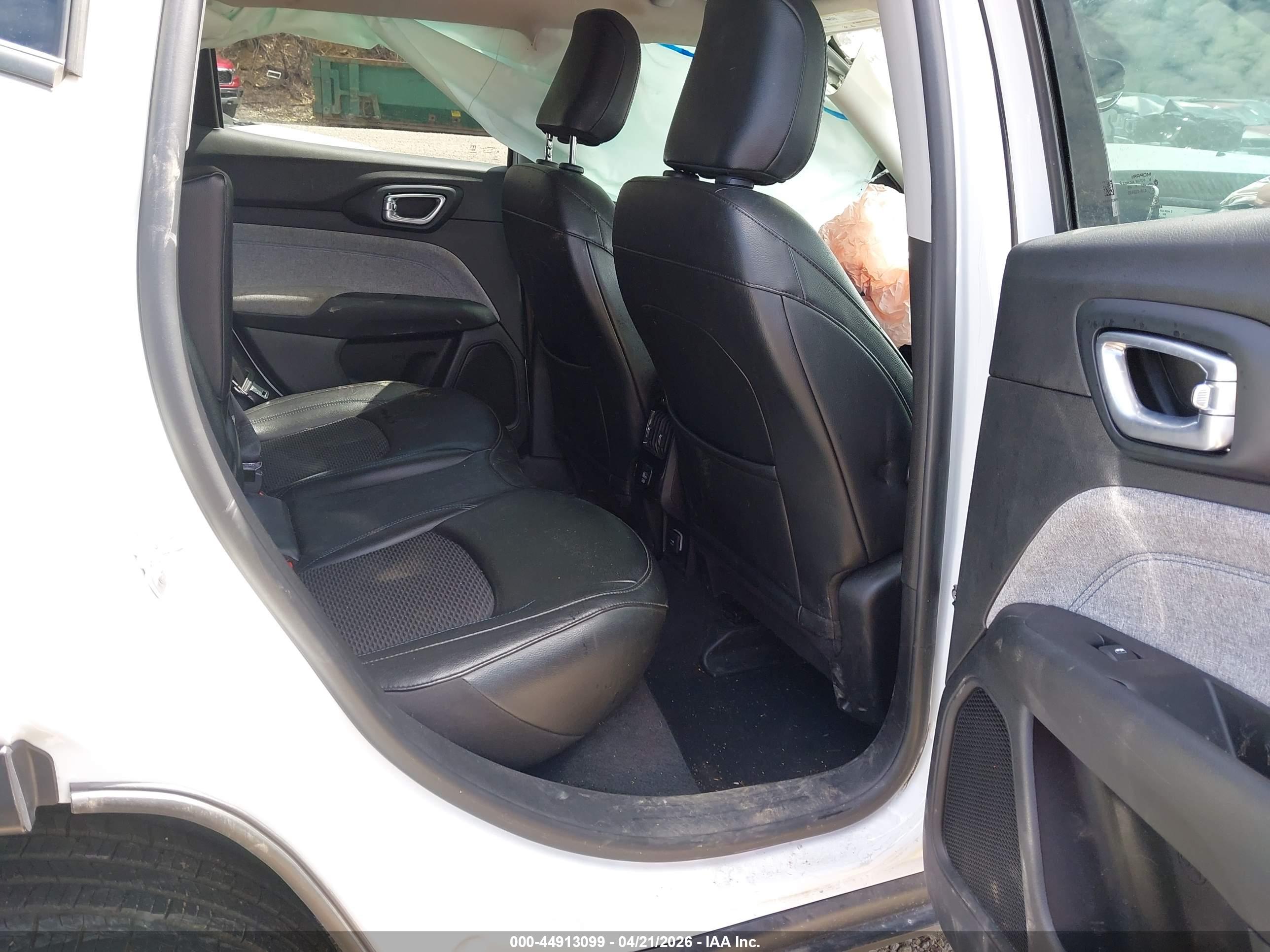 JEEP COMPASS image 8