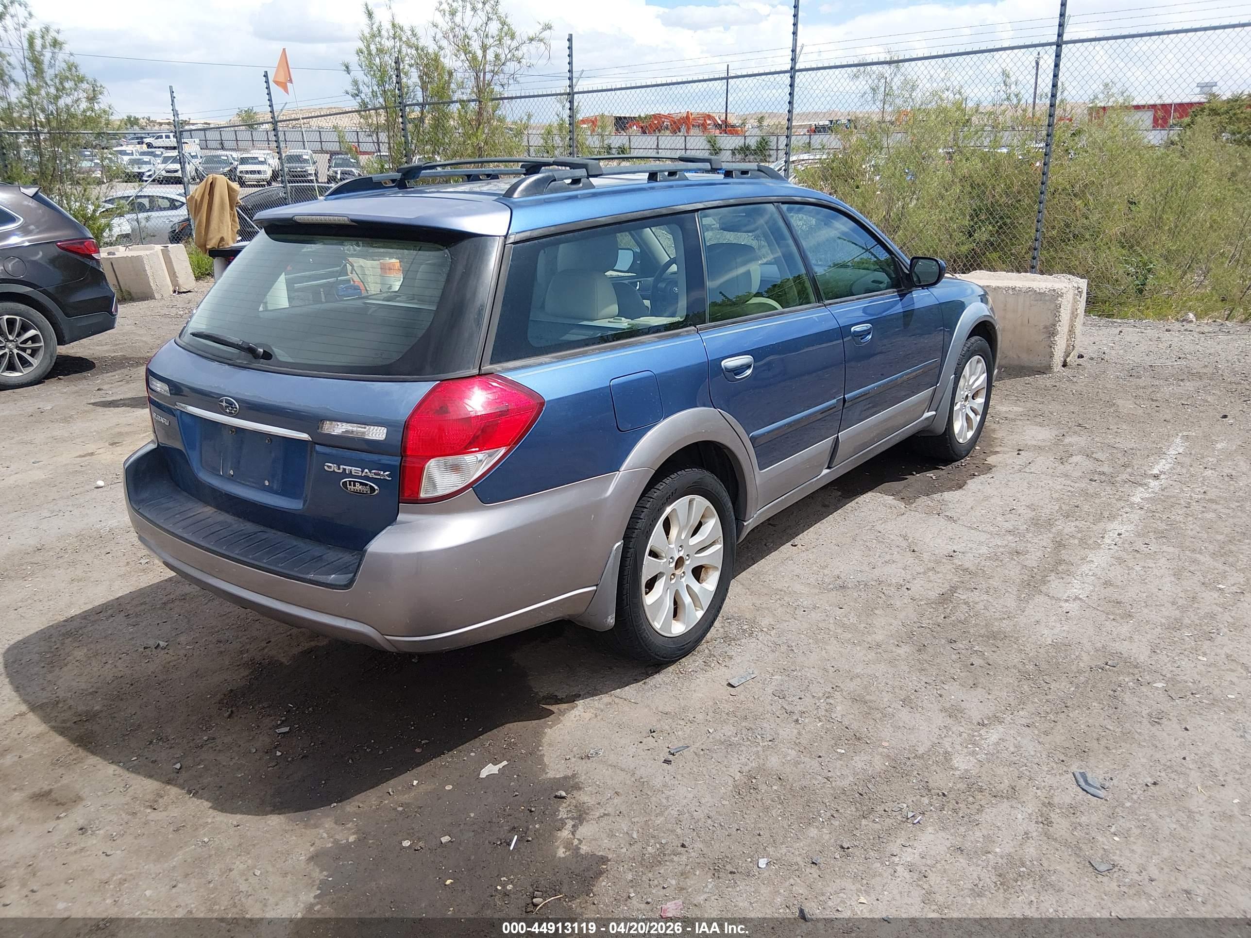 SUBARU OUTBACK image 4