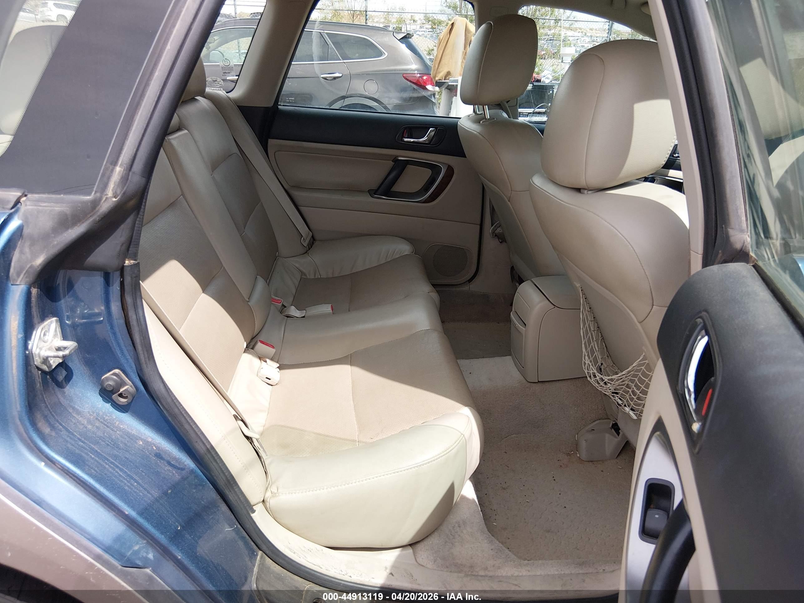 SUBARU OUTBACK image 8