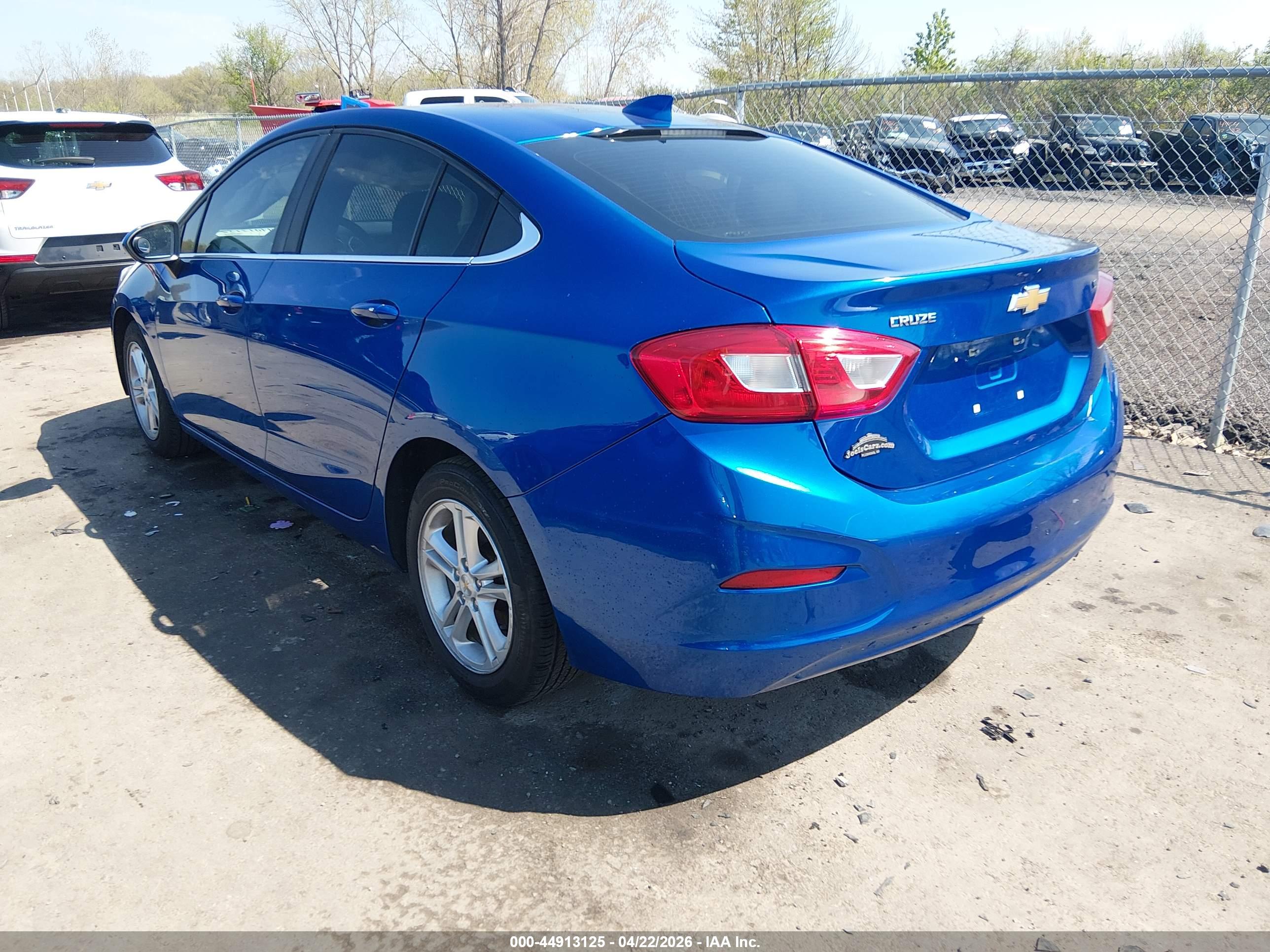 CHEVROLET CRUZE image 3