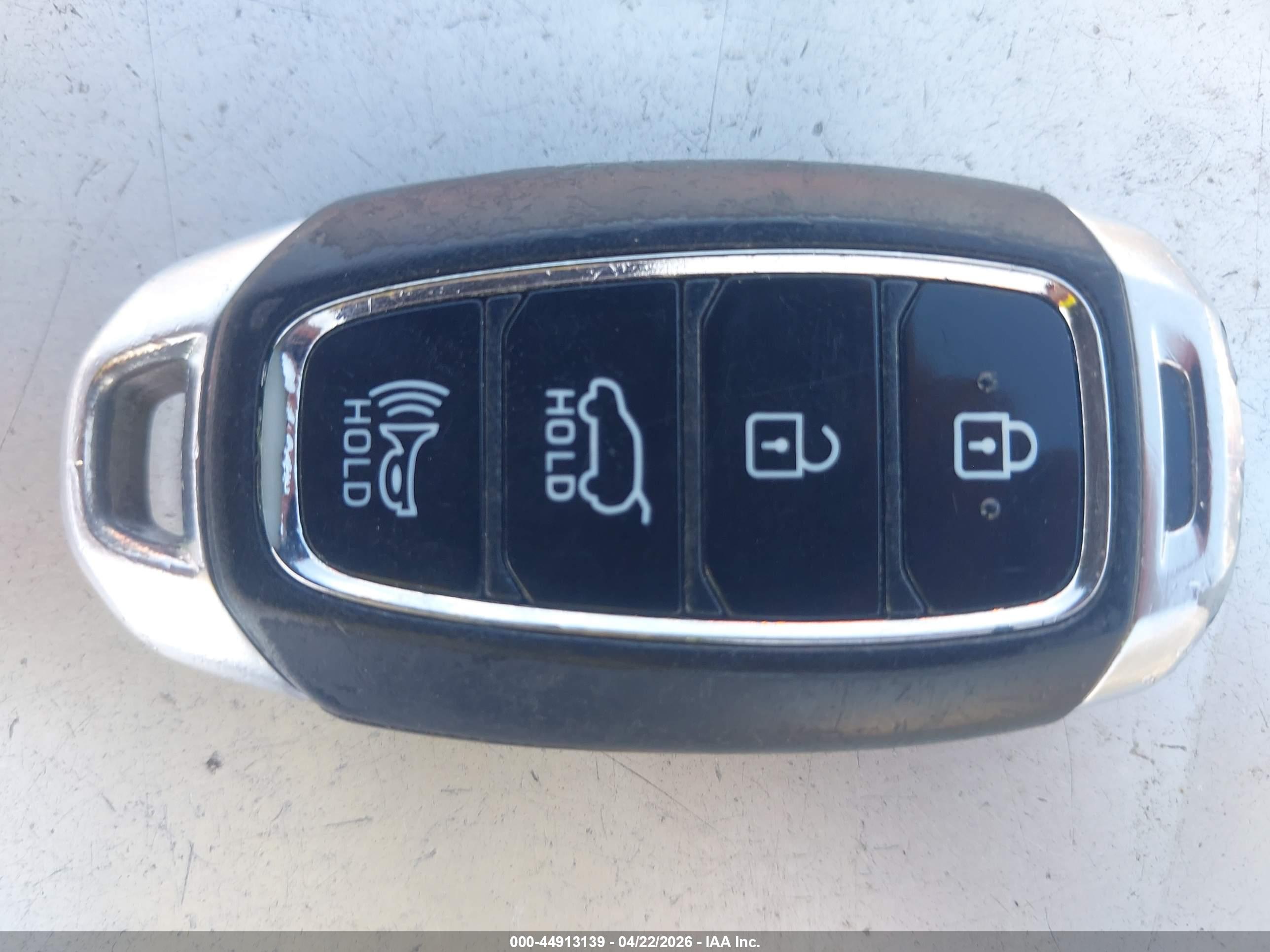 HYUNDAI ELANTRA image 11