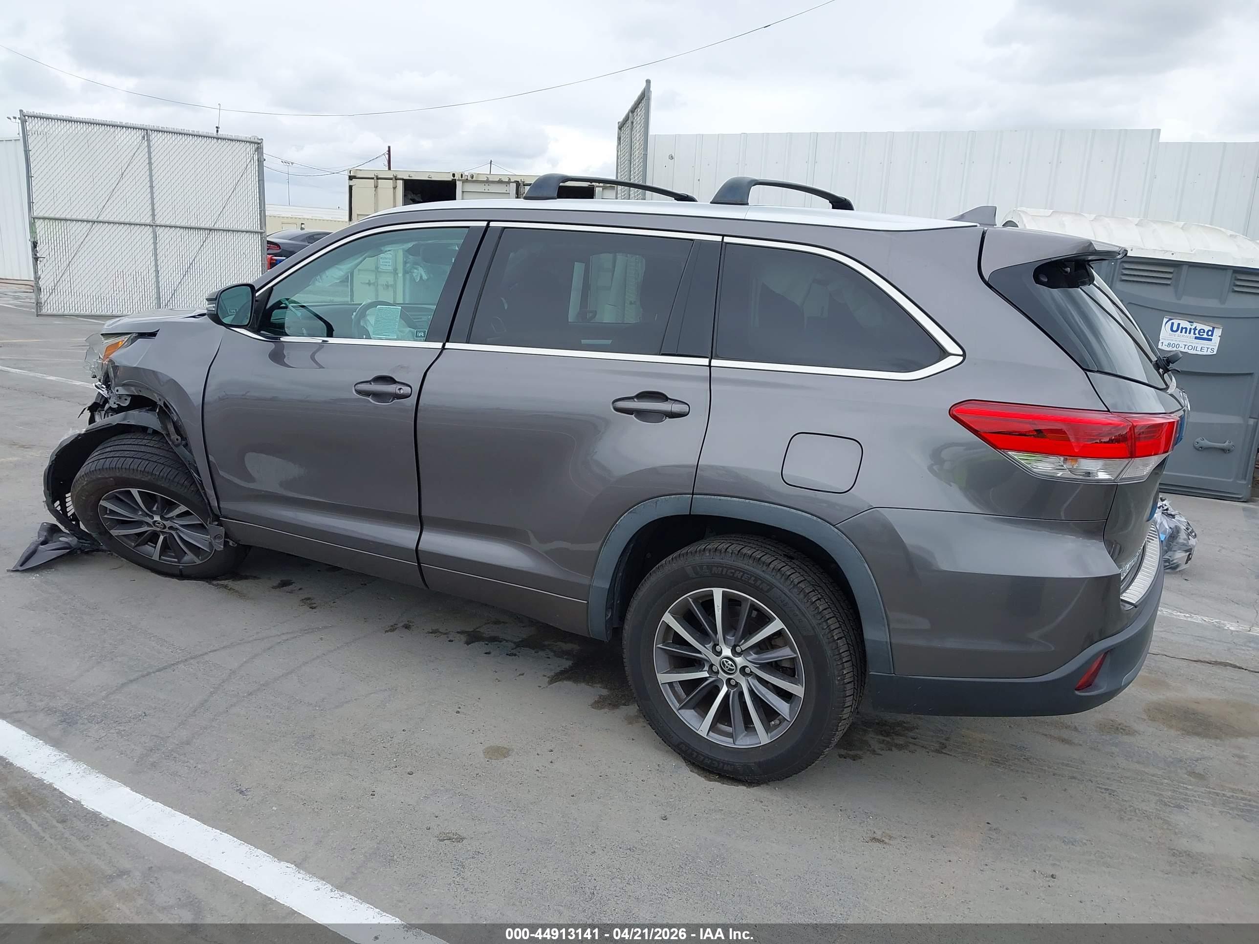 TOYOTA HIGHLANDER image 3