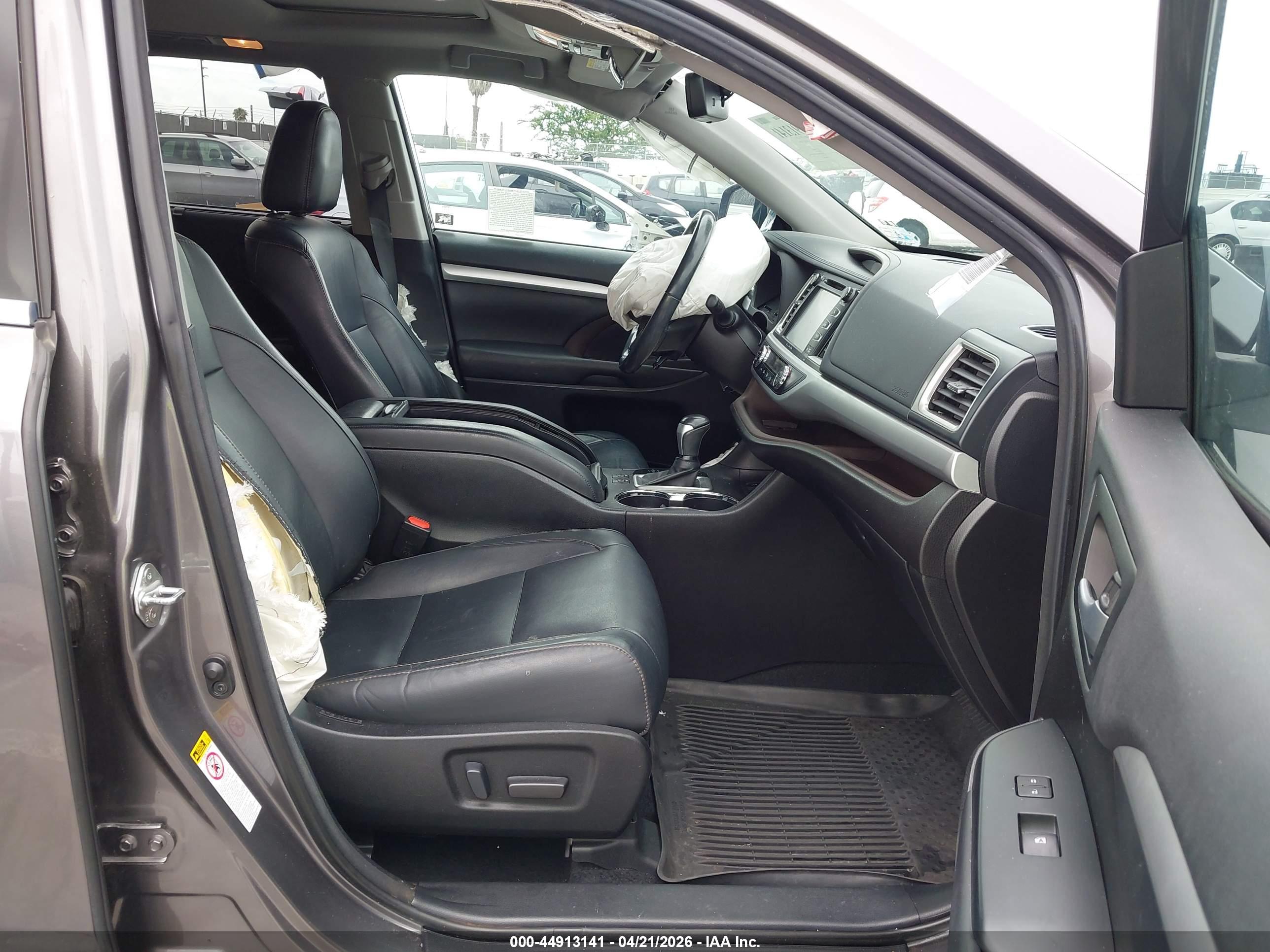 TOYOTA HIGHLANDER image 5