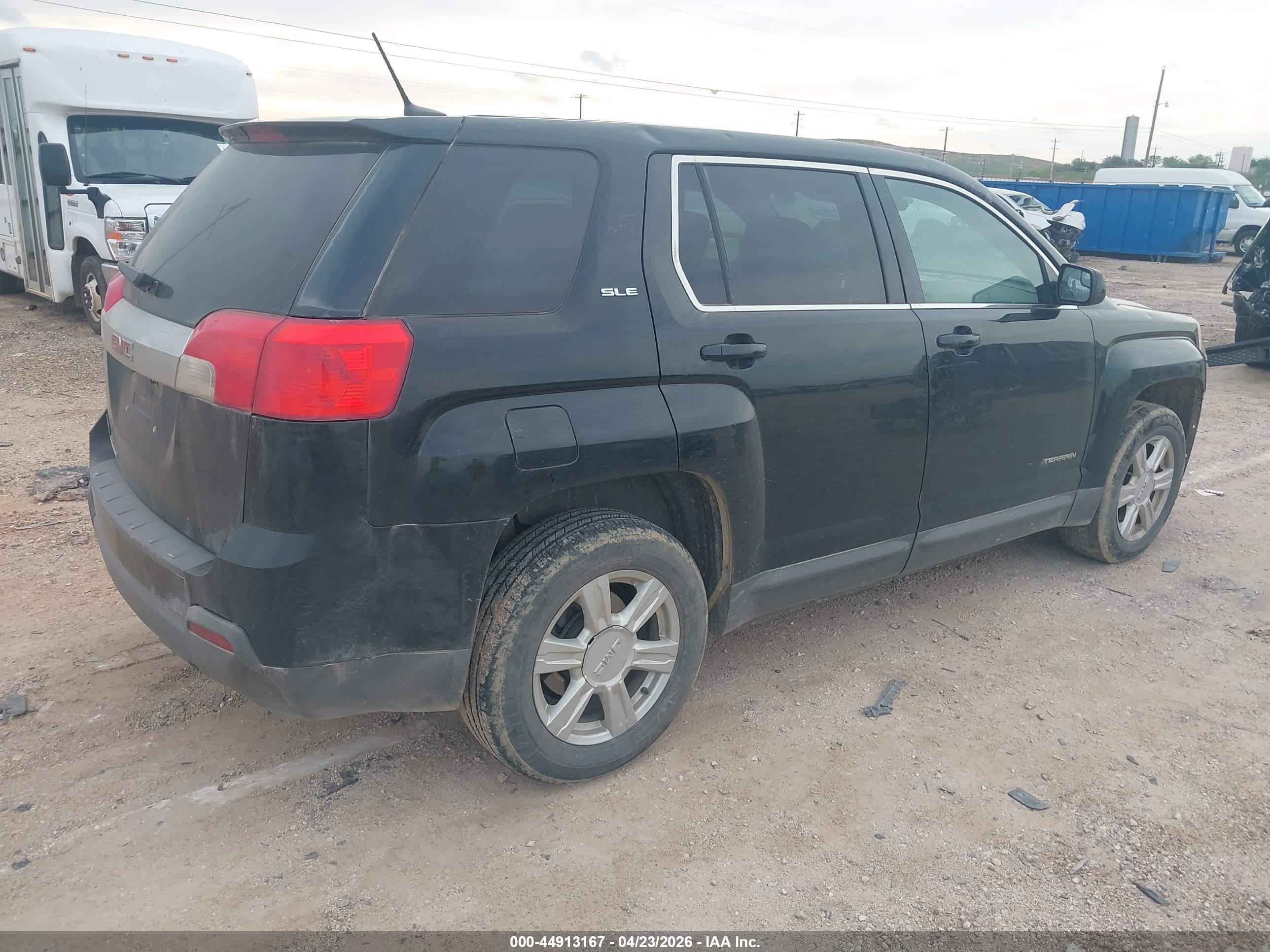 GMC TERRAIN image 4