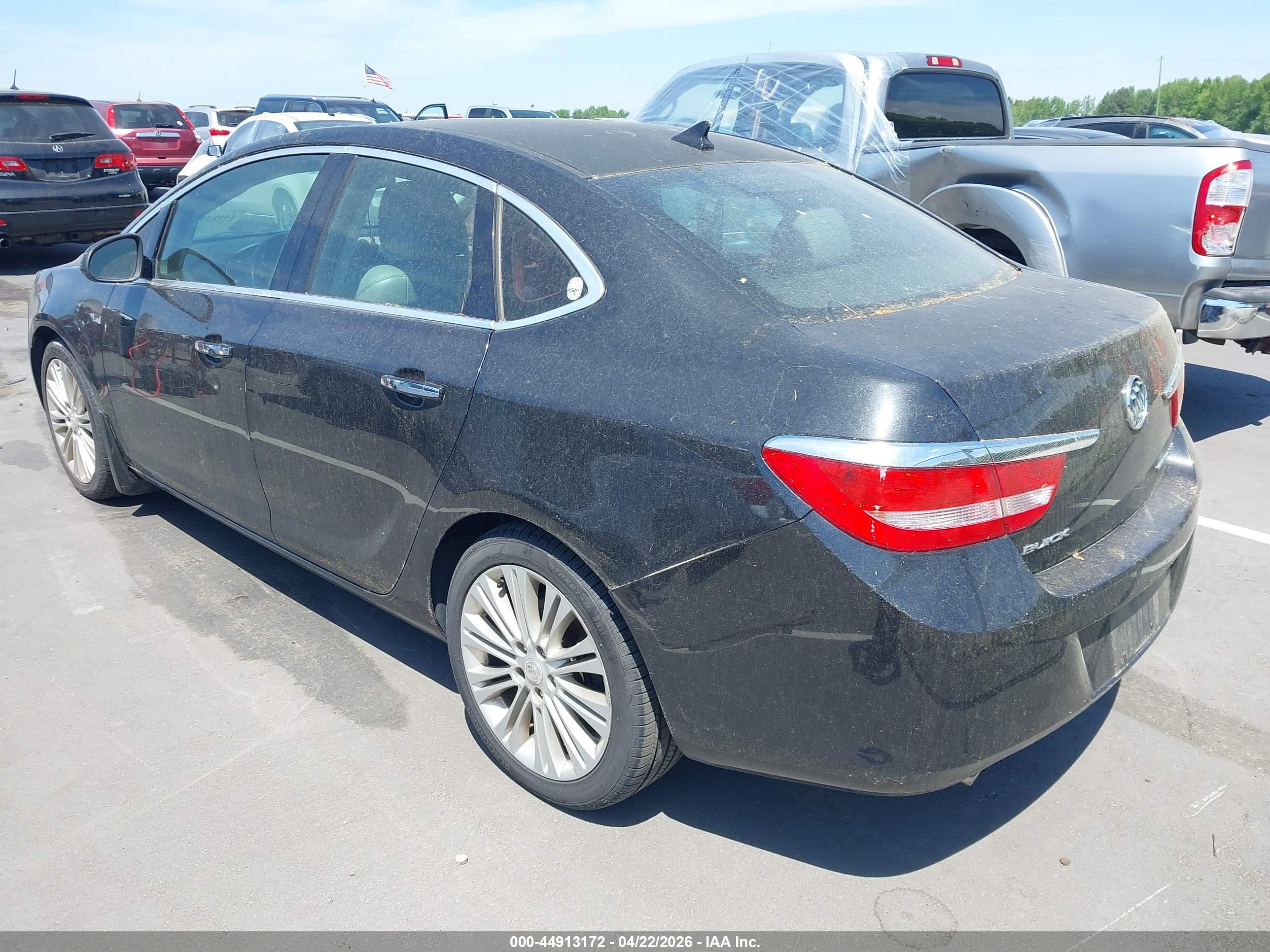 BUICK VERANO image 3