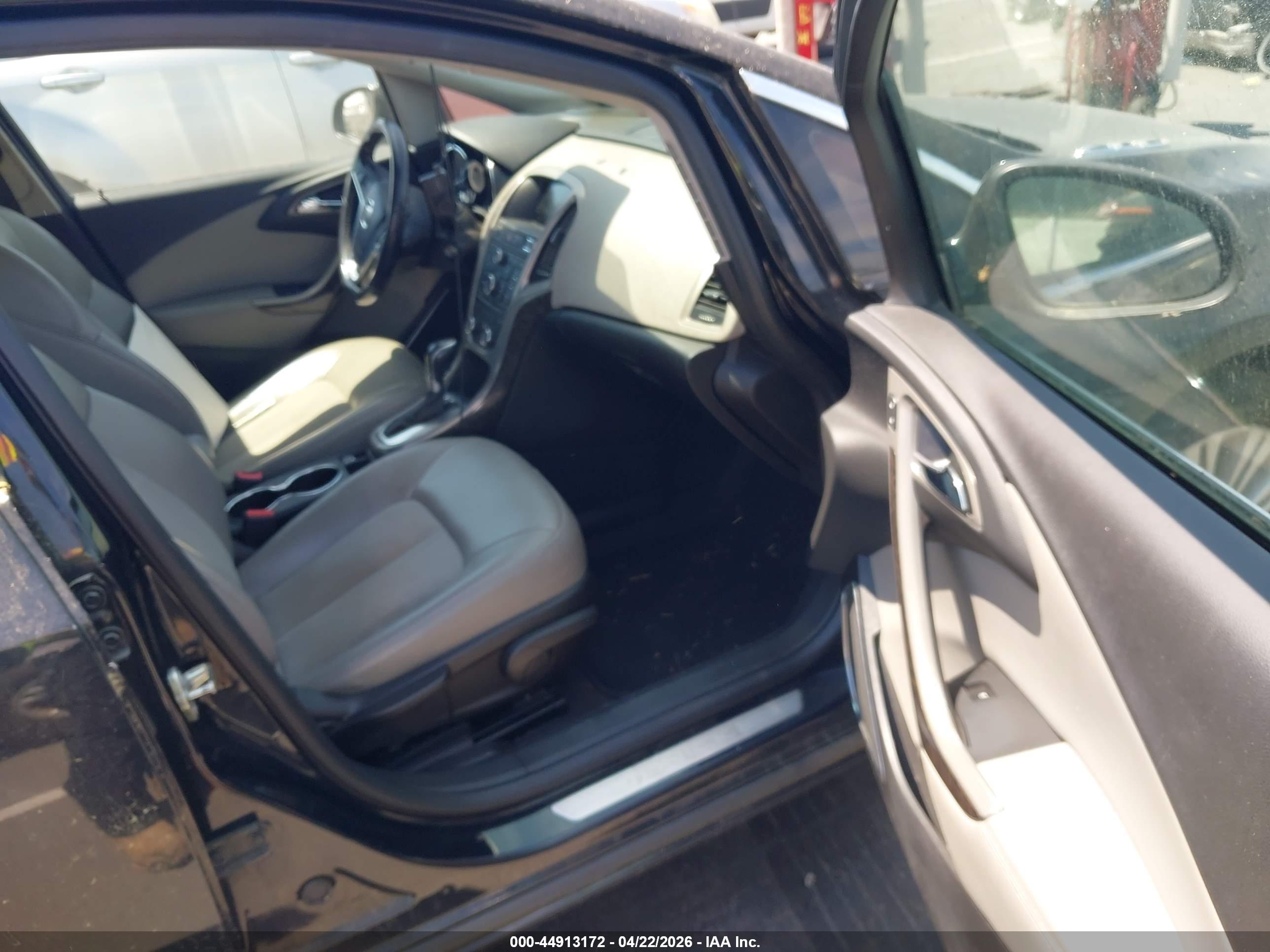 BUICK VERANO image 5