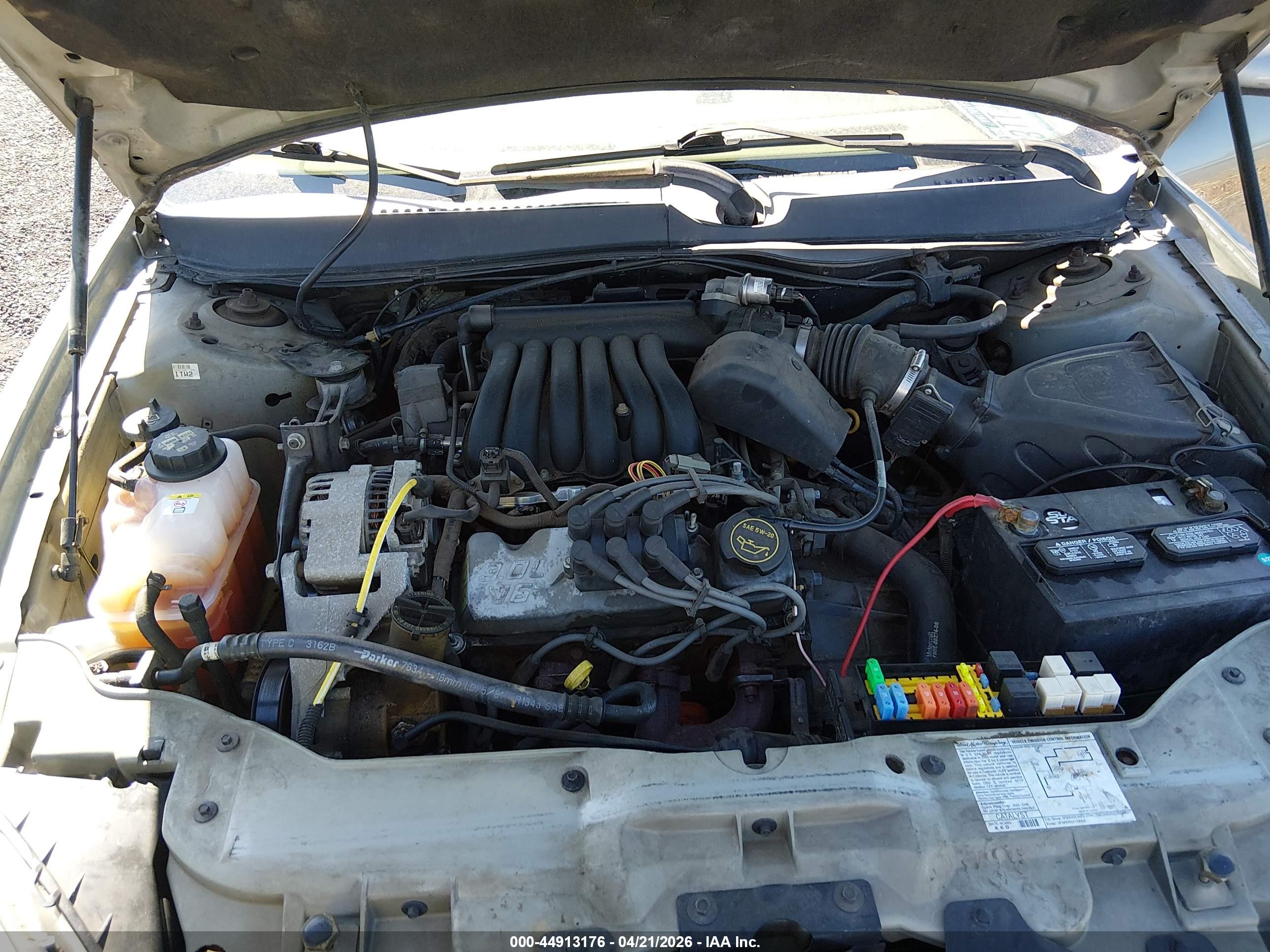 FORD TAURUS image 10