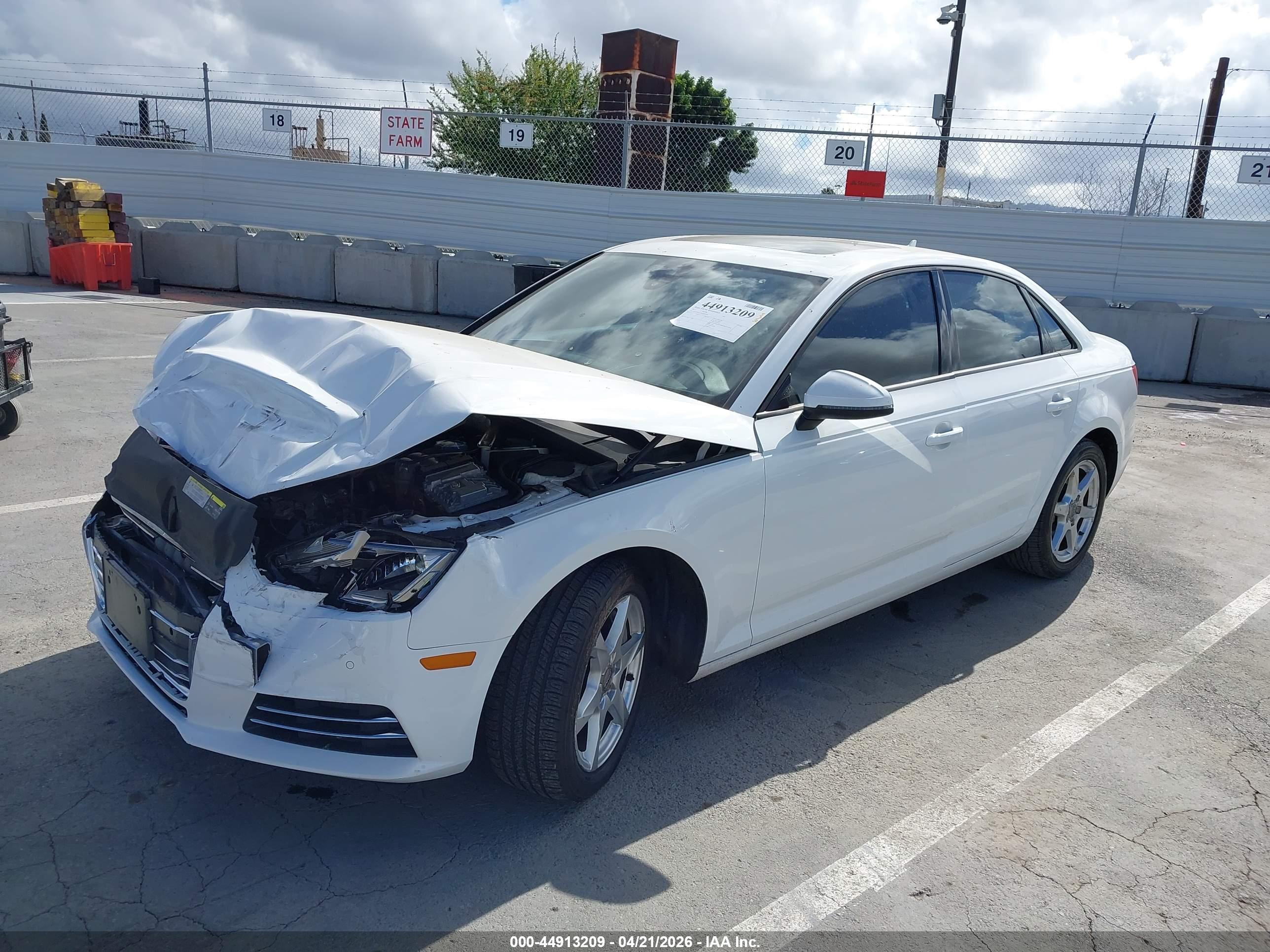 AUDI A4 image 2