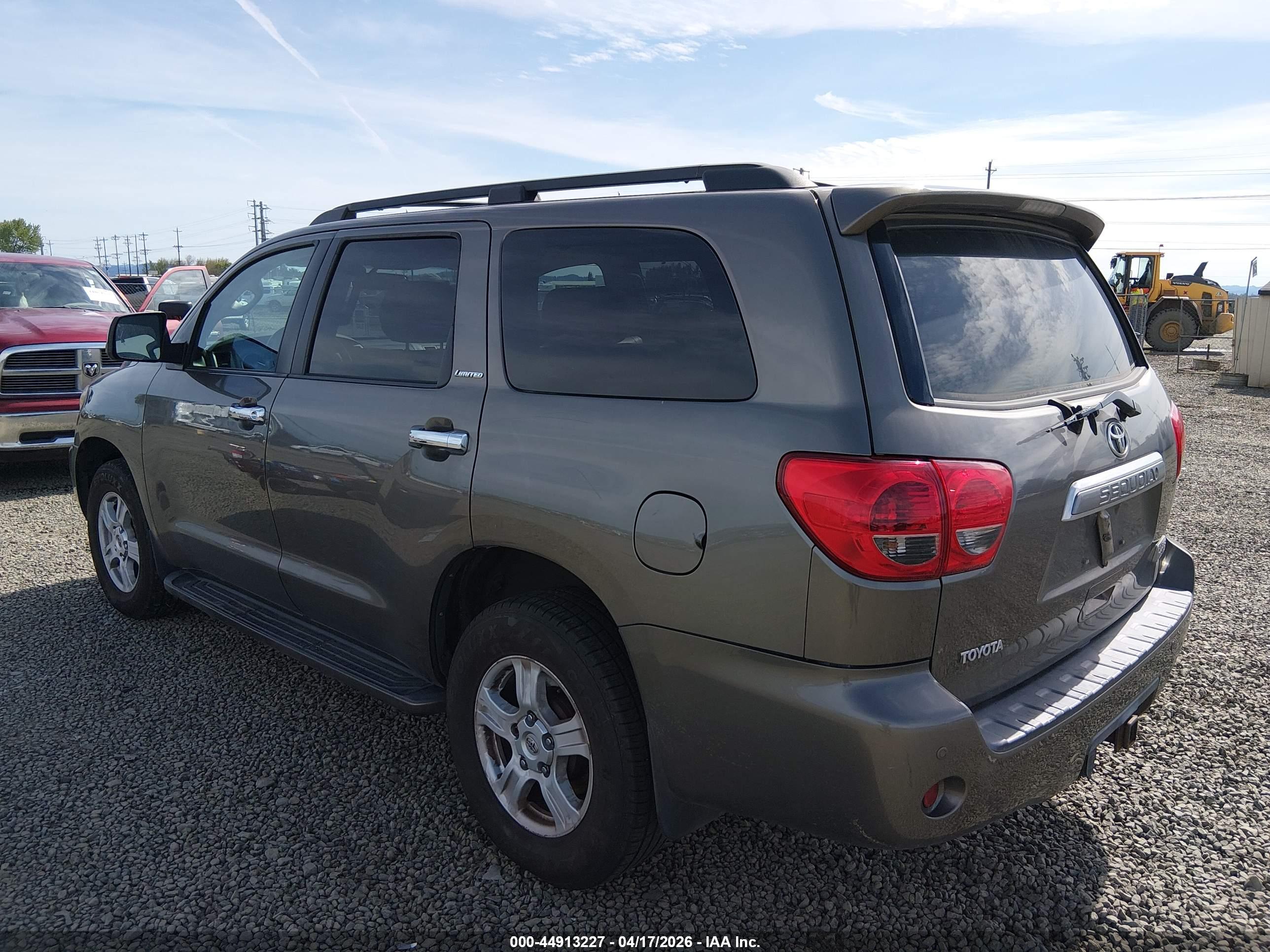 TOYOTA SEQUOIA image 3