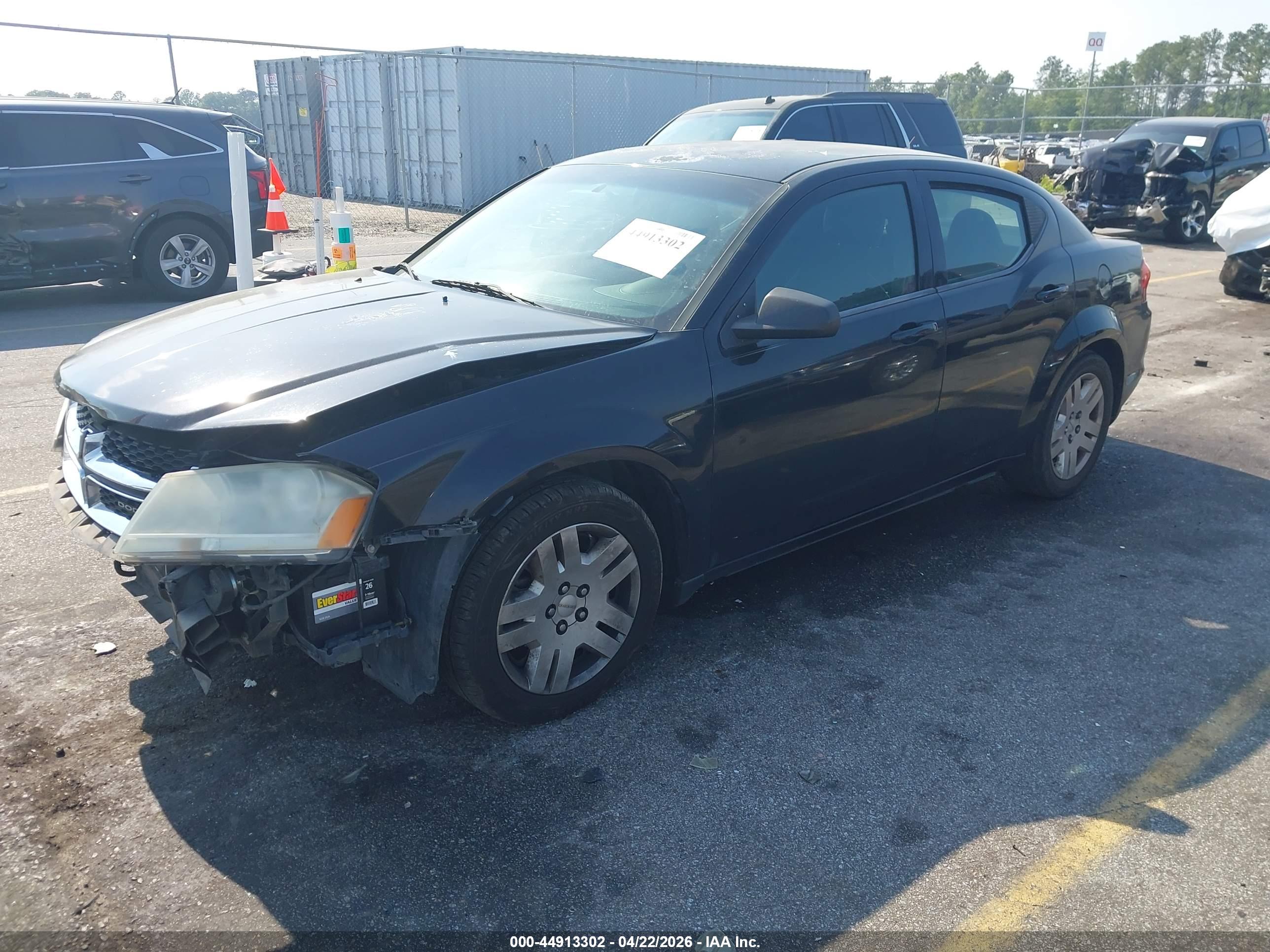 DODGE AVENGER image 2