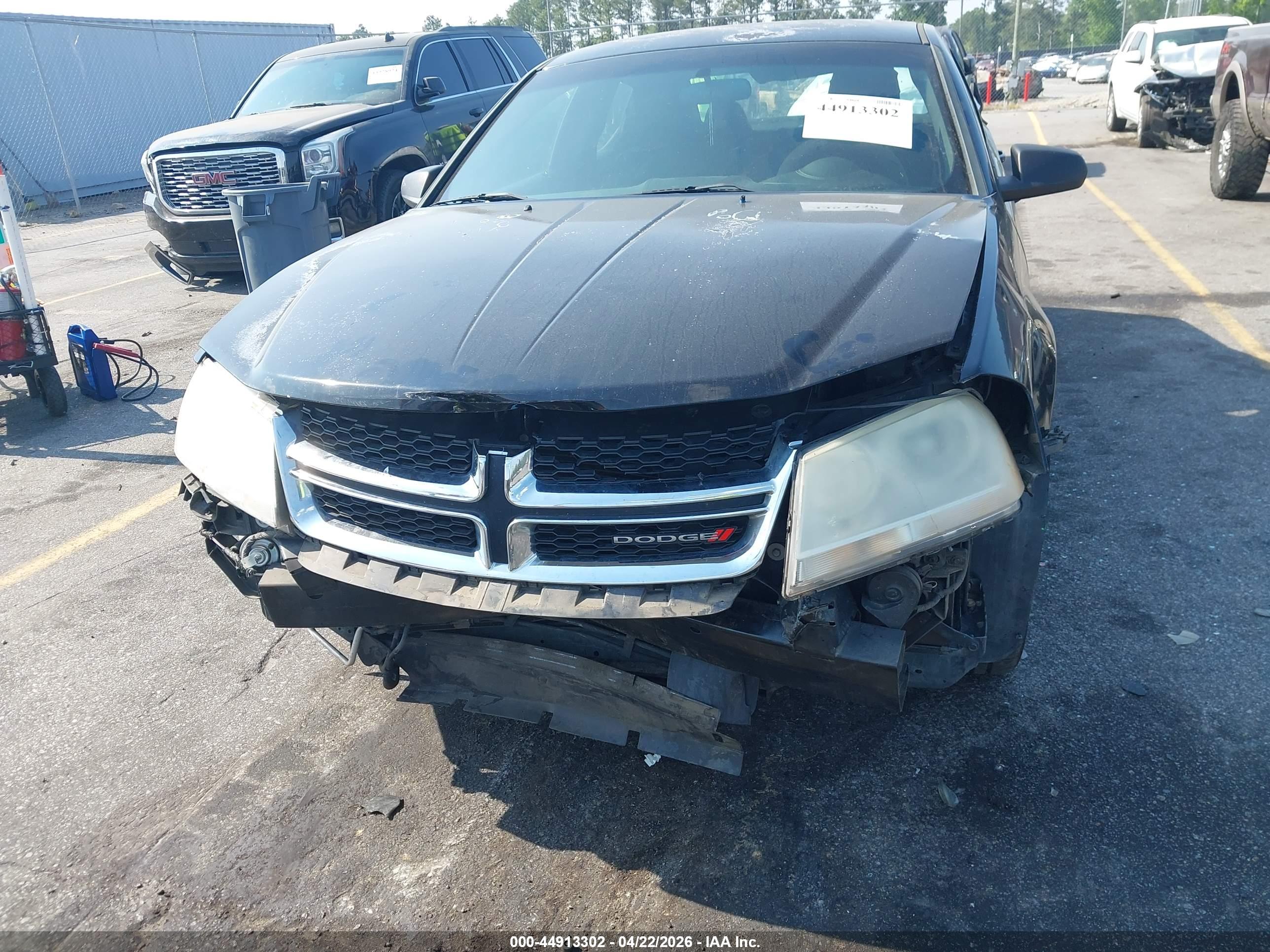 DODGE AVENGER image 6