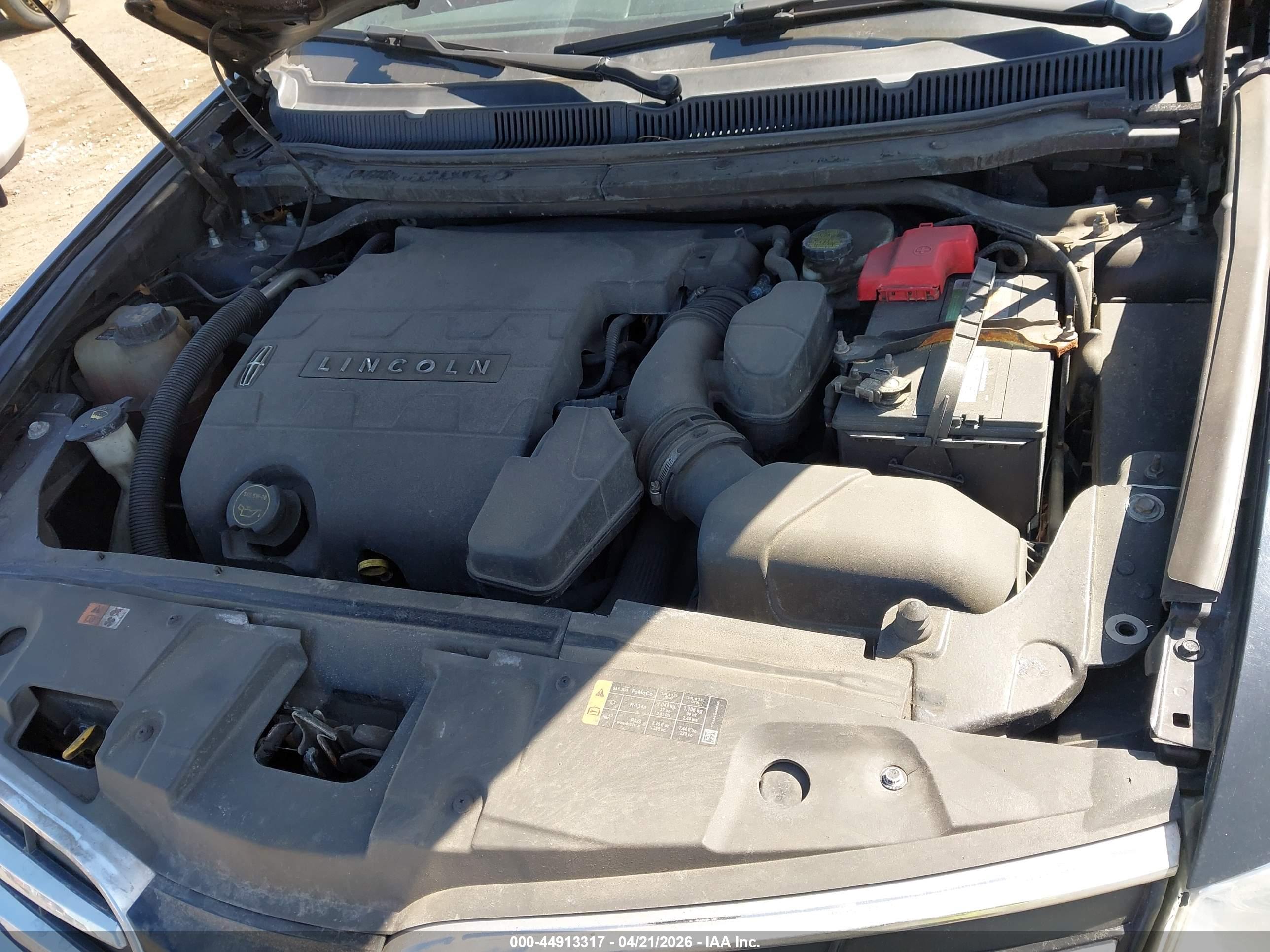 LINCOLN MKT image 10